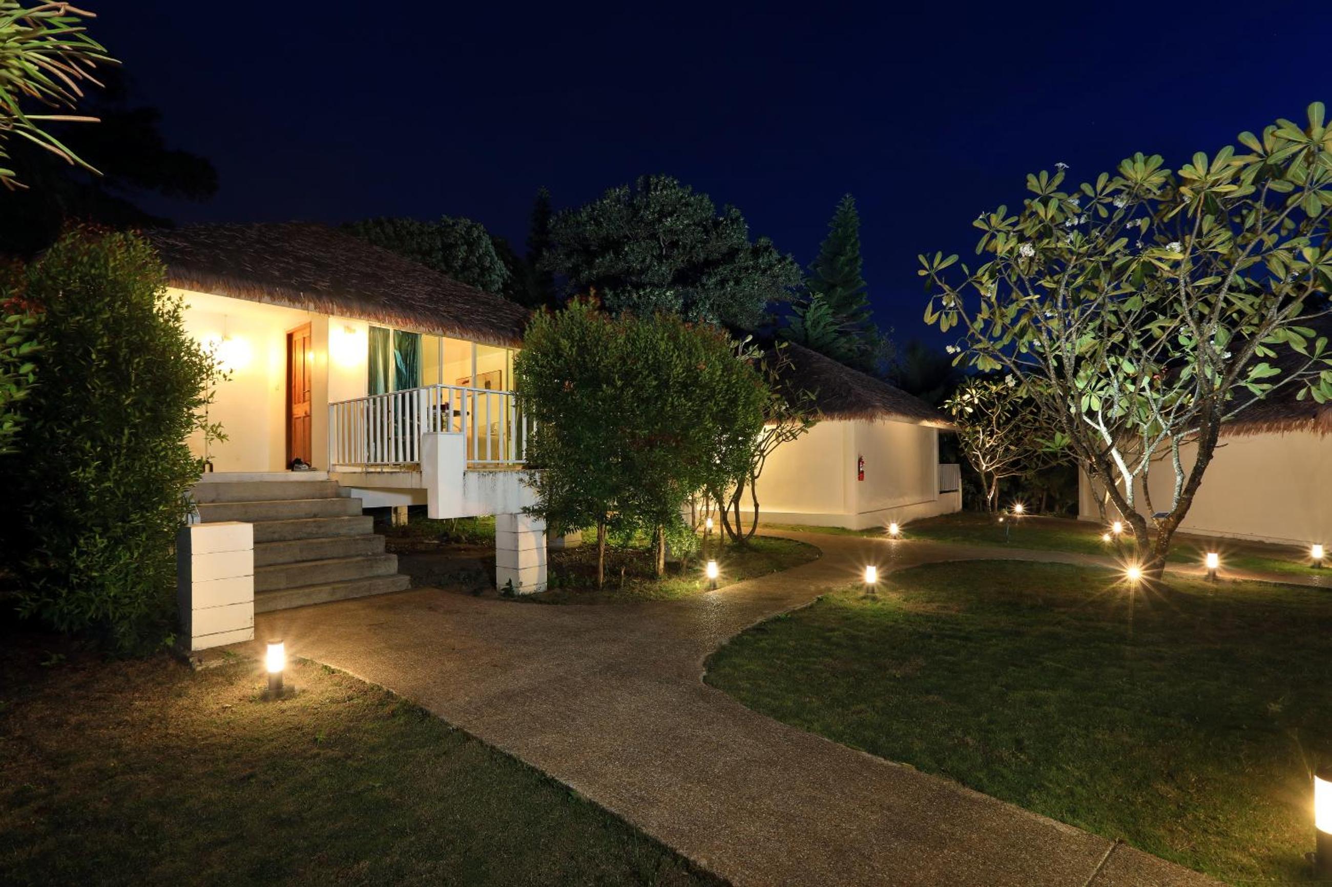 Double Room with Garden View - Photo 23