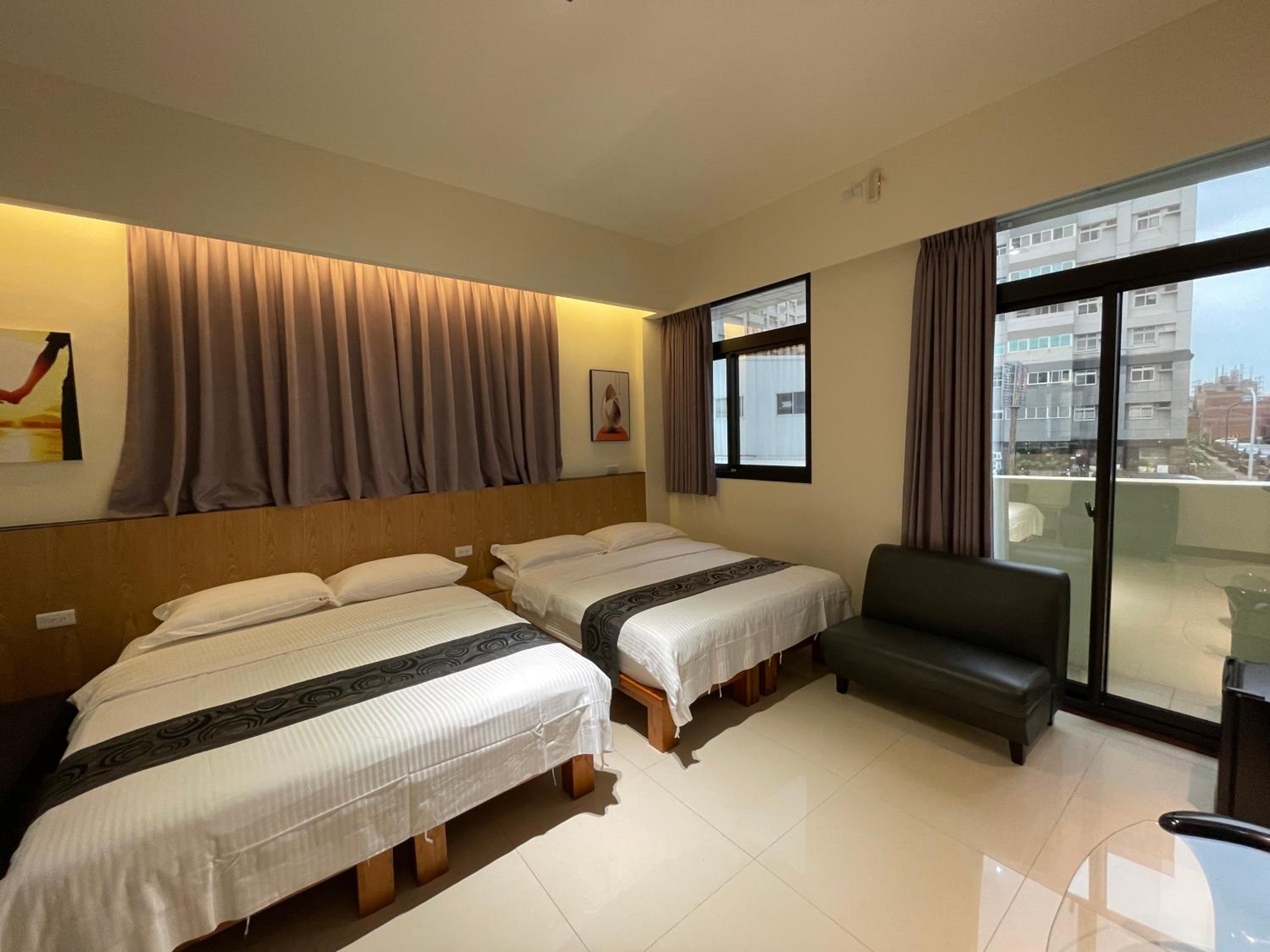 Standard Quadruple Room photo 3