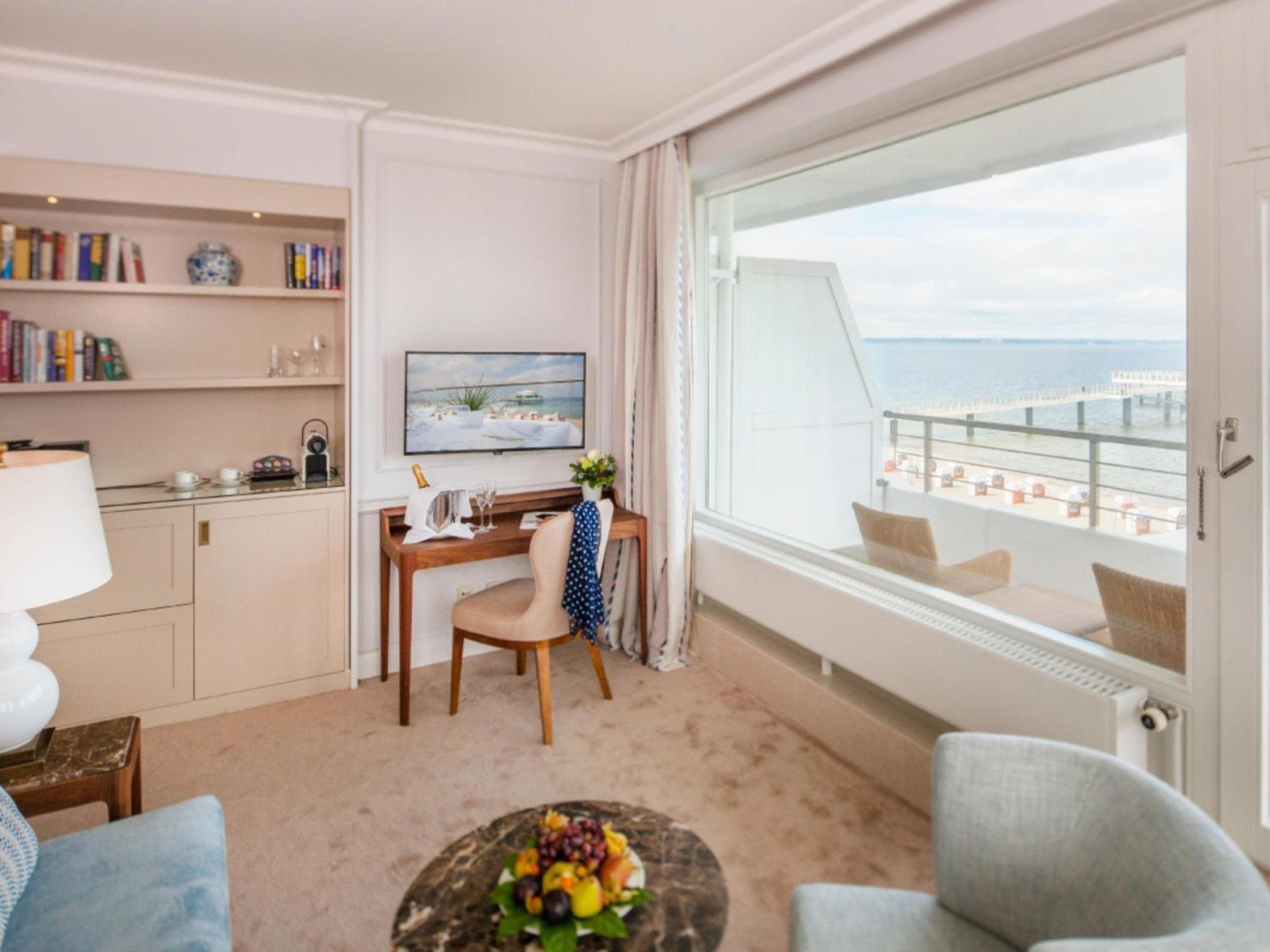 Panorama Suite with two rooms (Sea View) - Photo 1