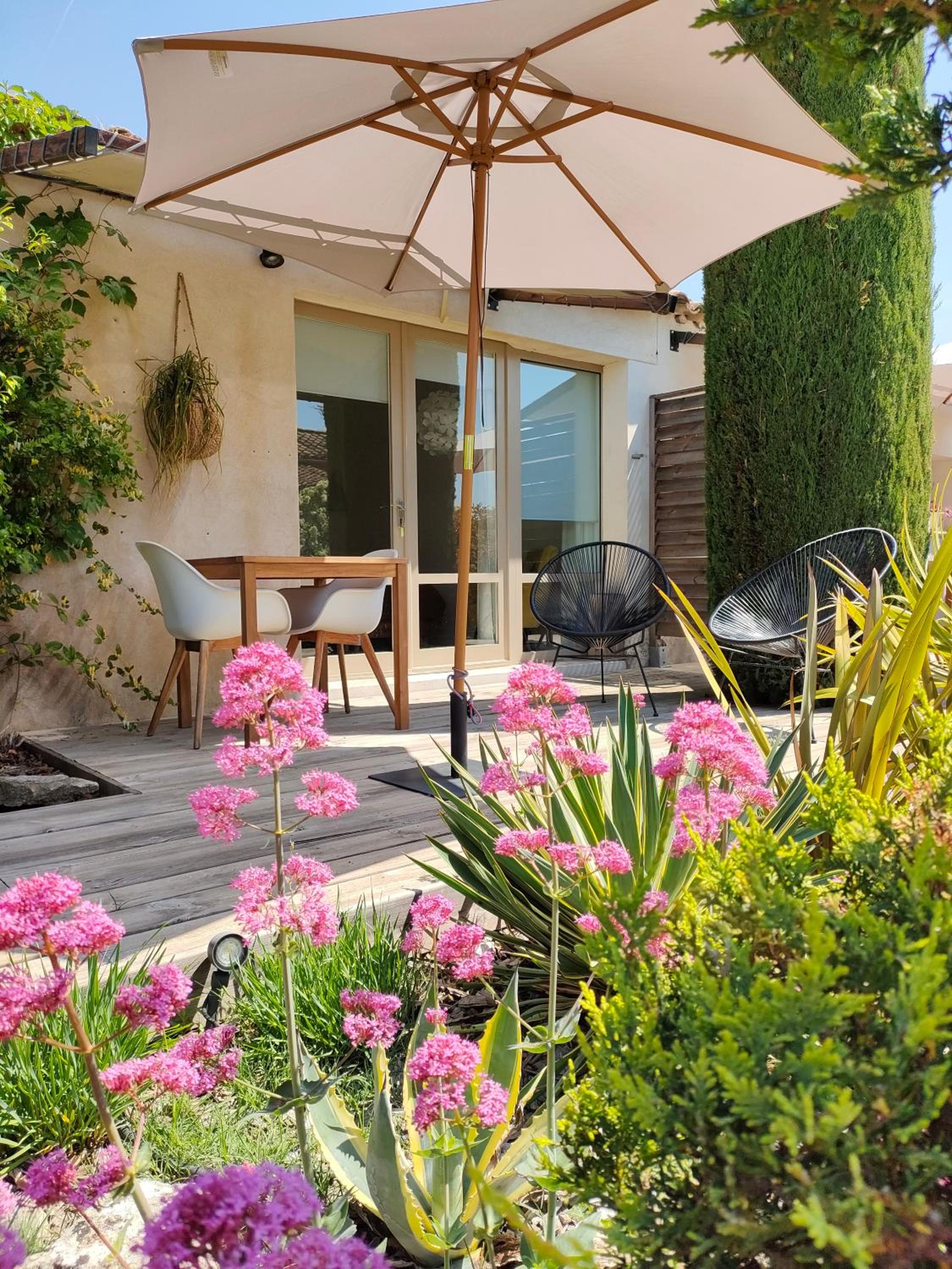 Triple Room with Pool View photo 2