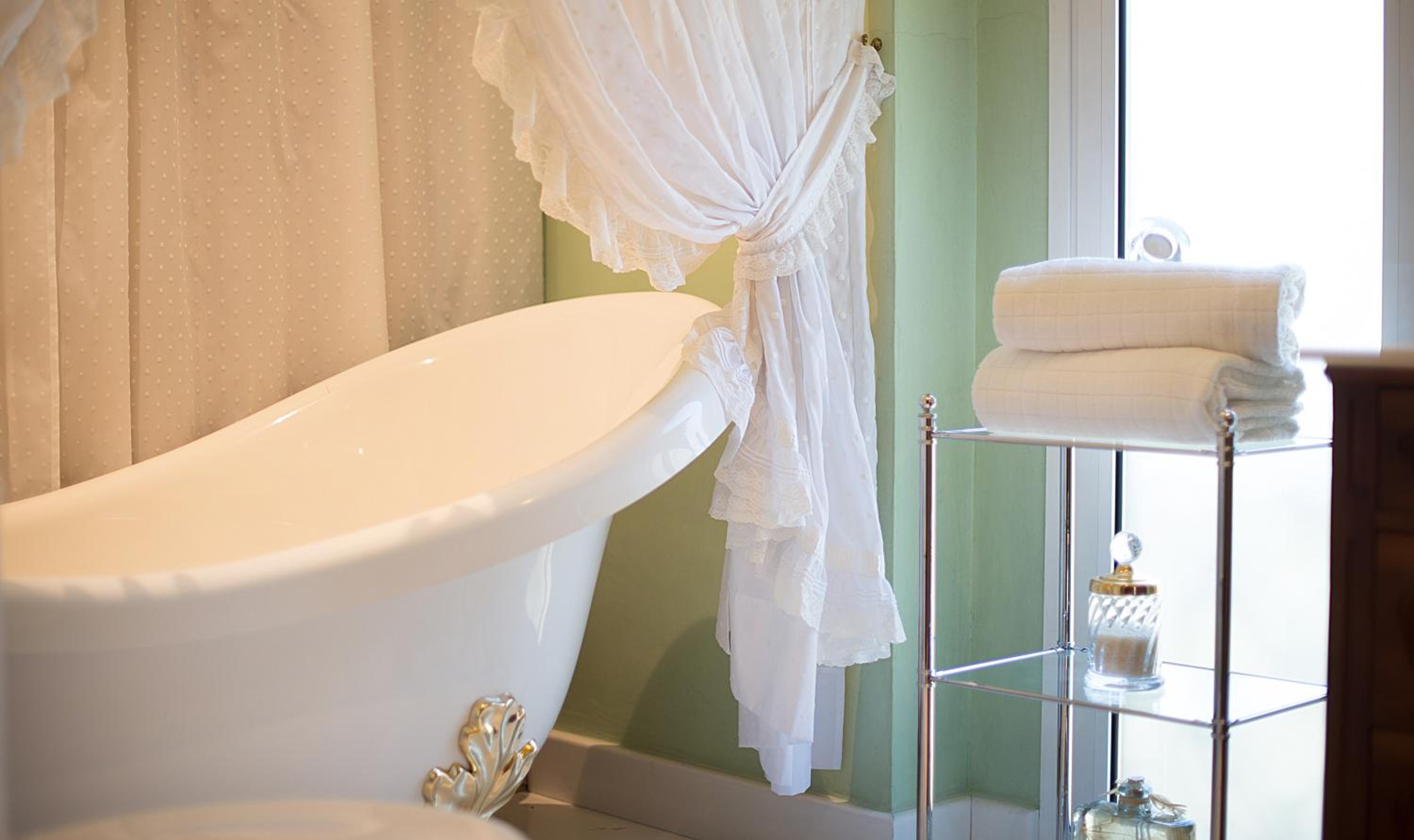 Deluxe Double Room with Bath photo 2
