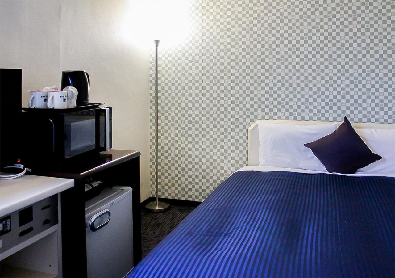 Double Room with Small Double Bed - Smoking - Photo 1