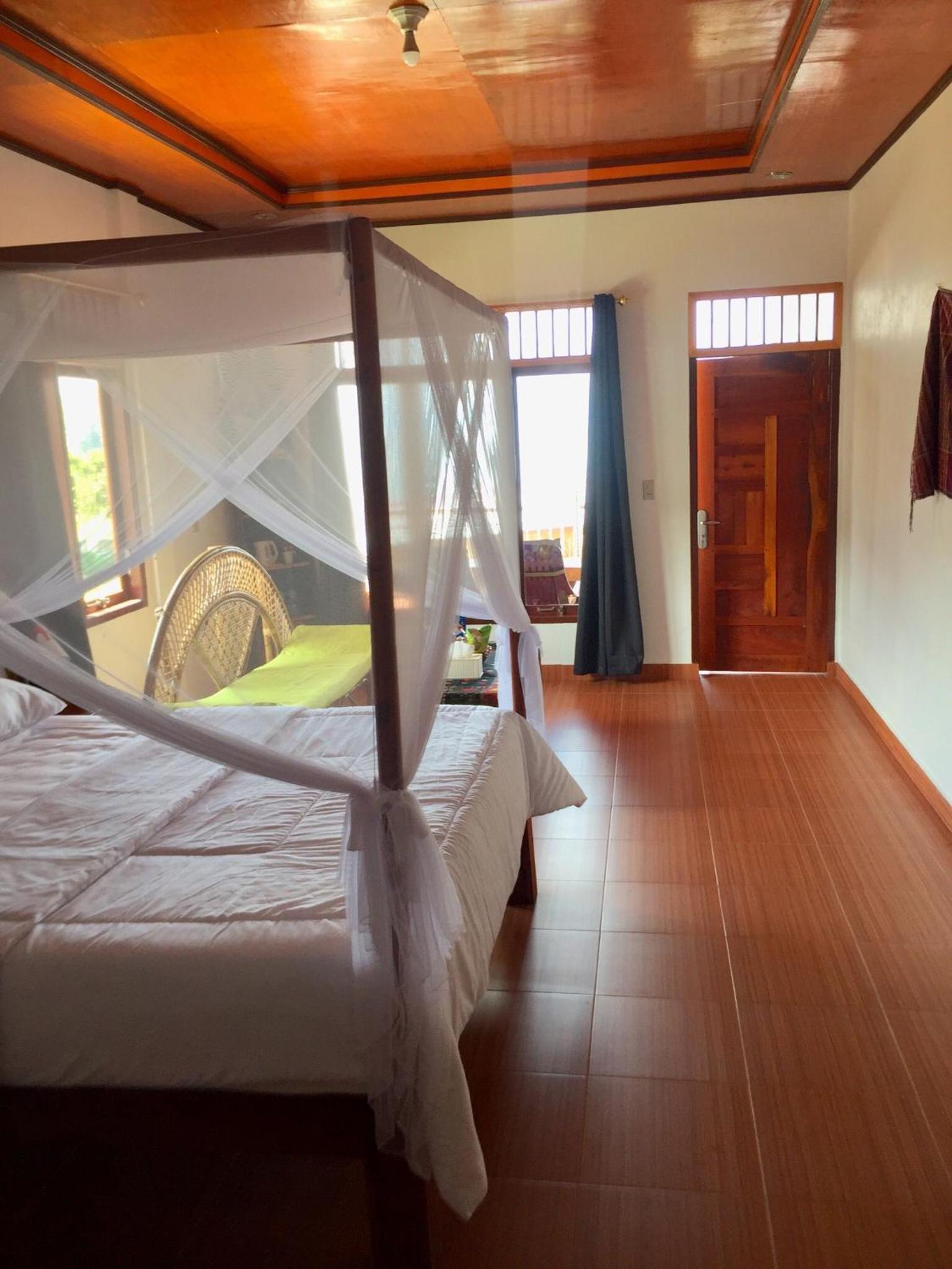 Double Room with Balcony - Photo 5