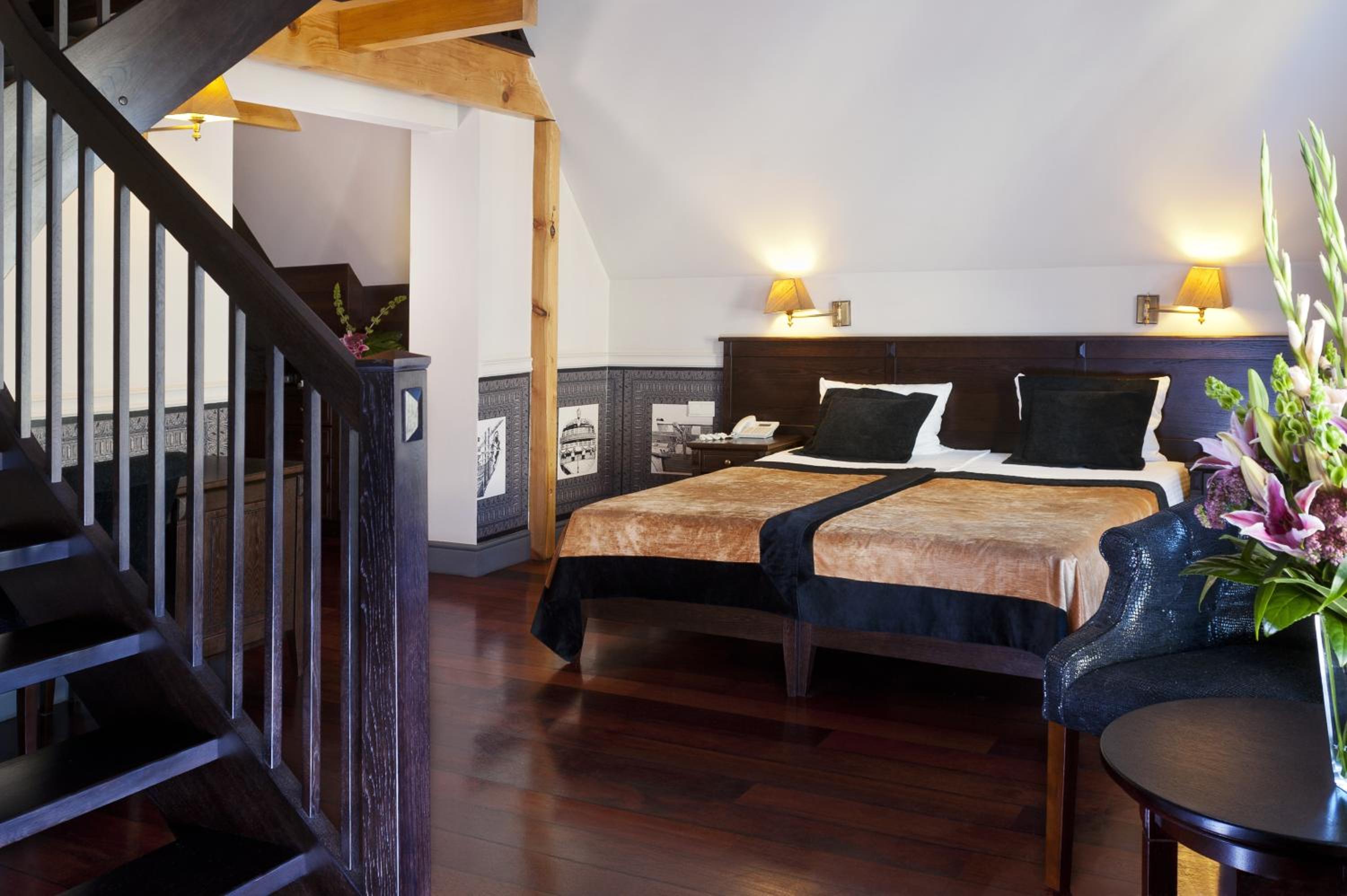 Family Suite - Photo 7