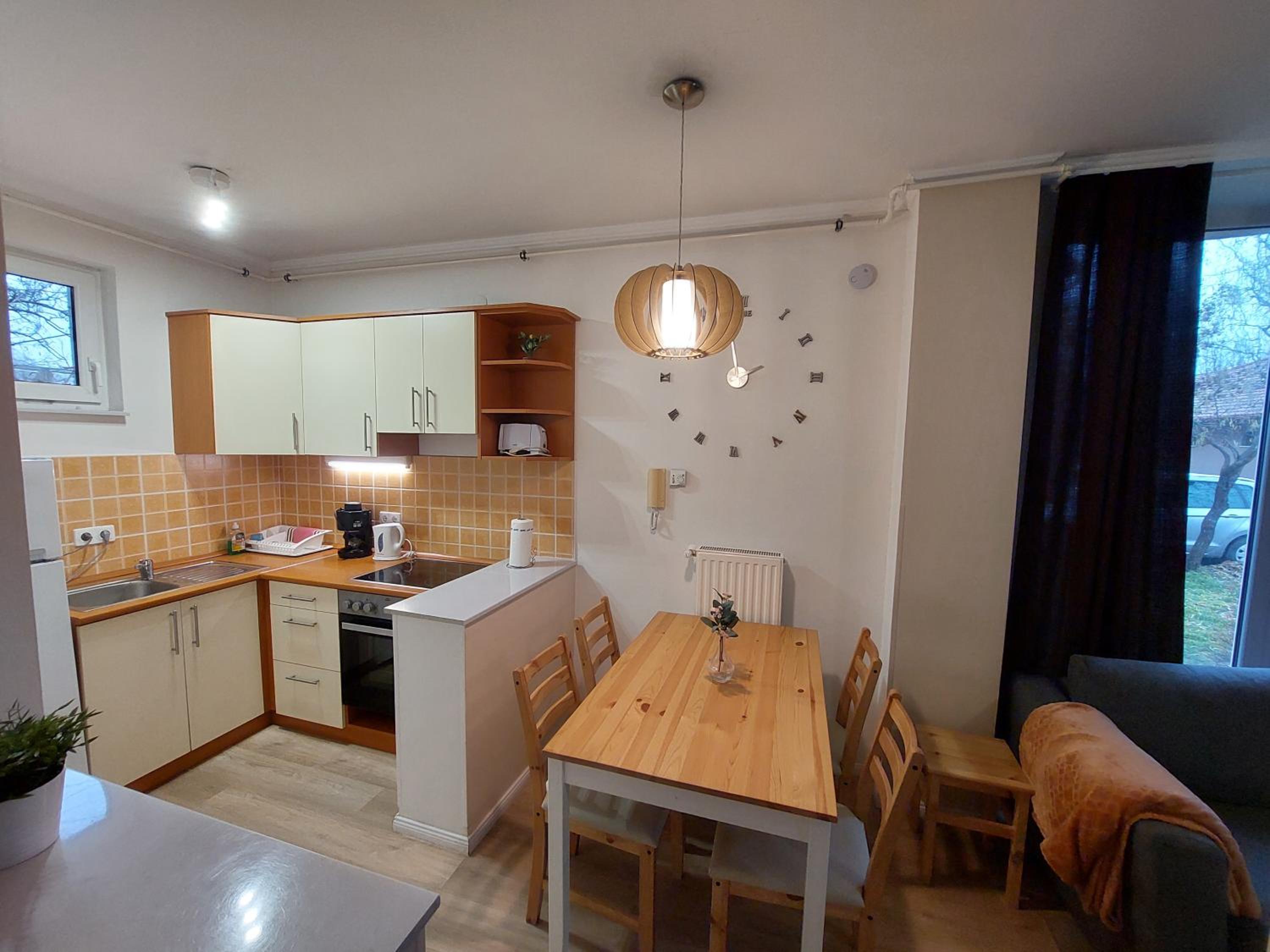 Apartment photo 3