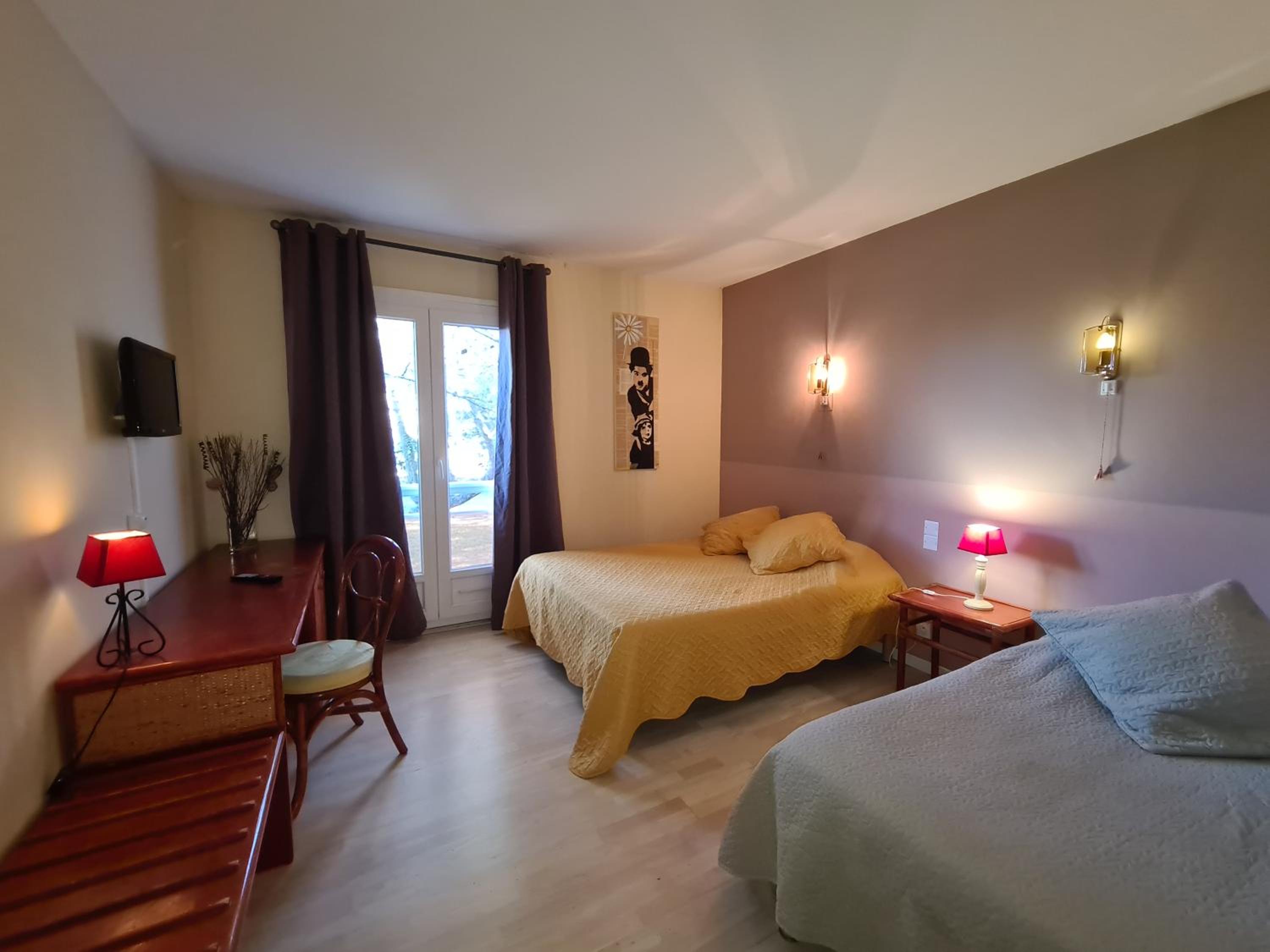 Double Room - Photo 4
