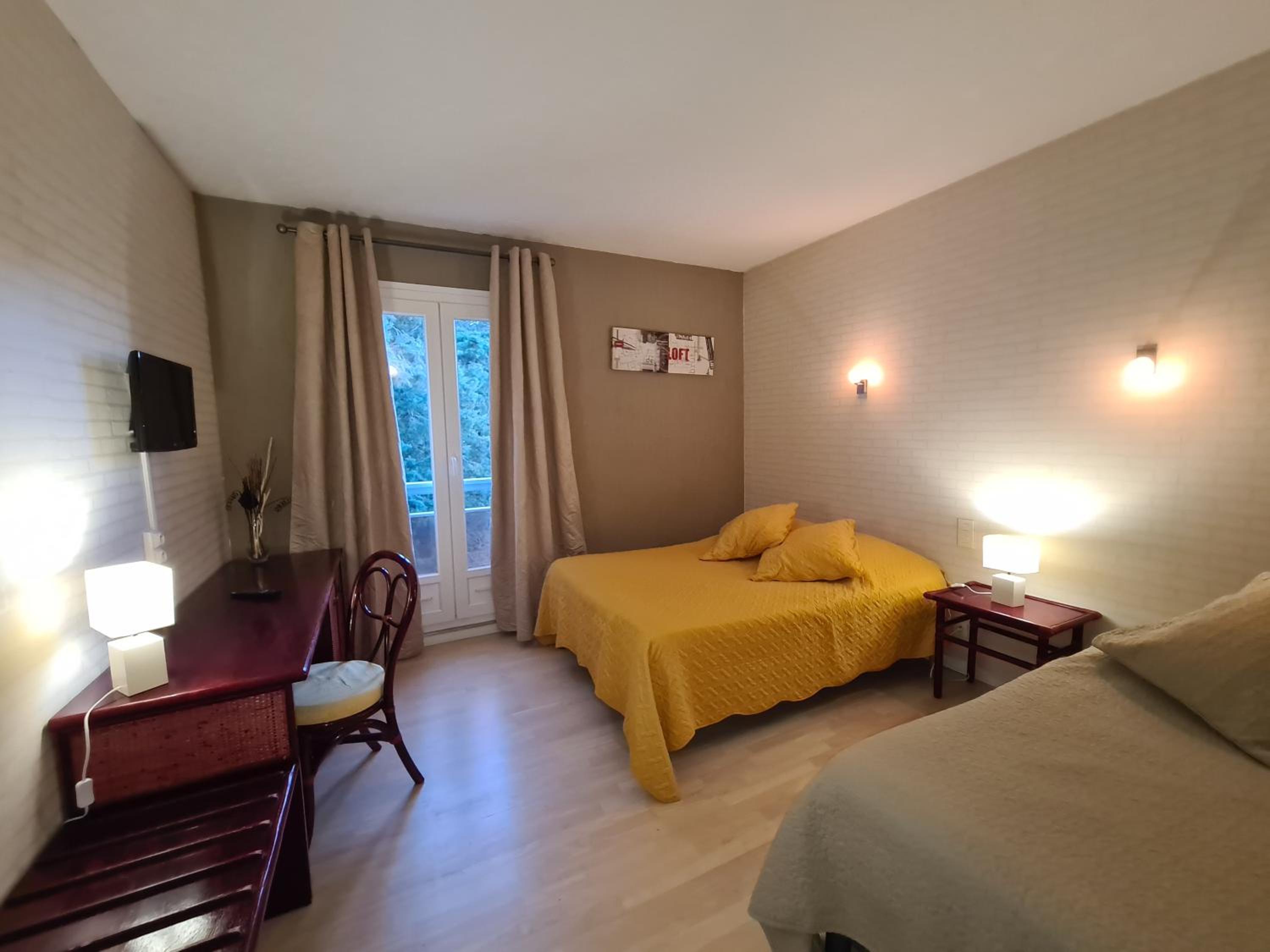 Triple Room - Photo 2