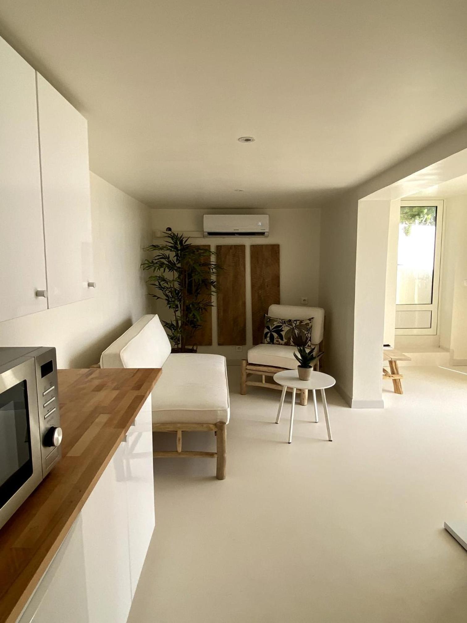 King Suite with Sea View - Photo 3