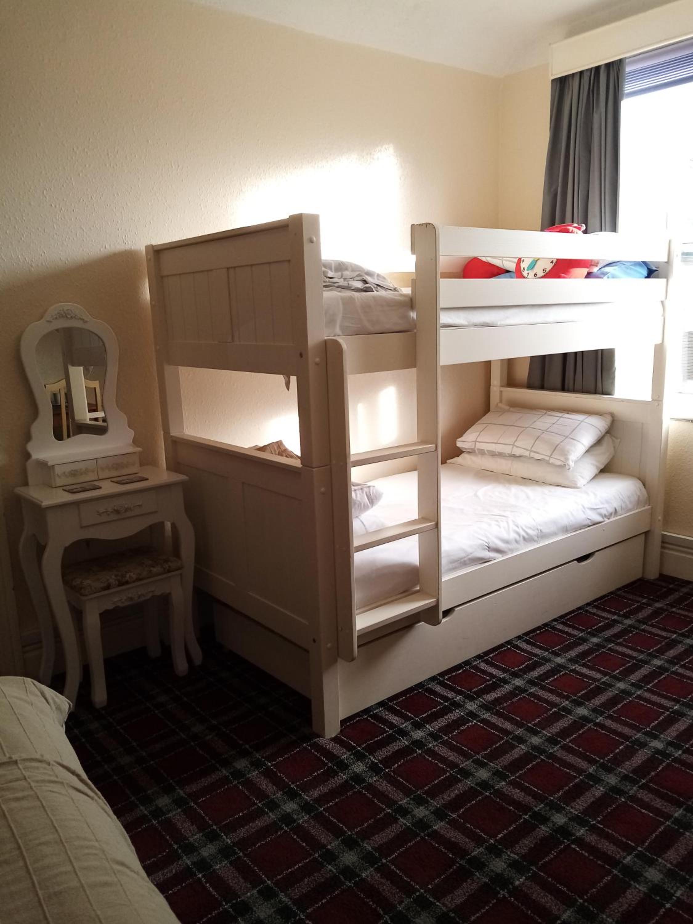 Family Room En-Suite photo 2