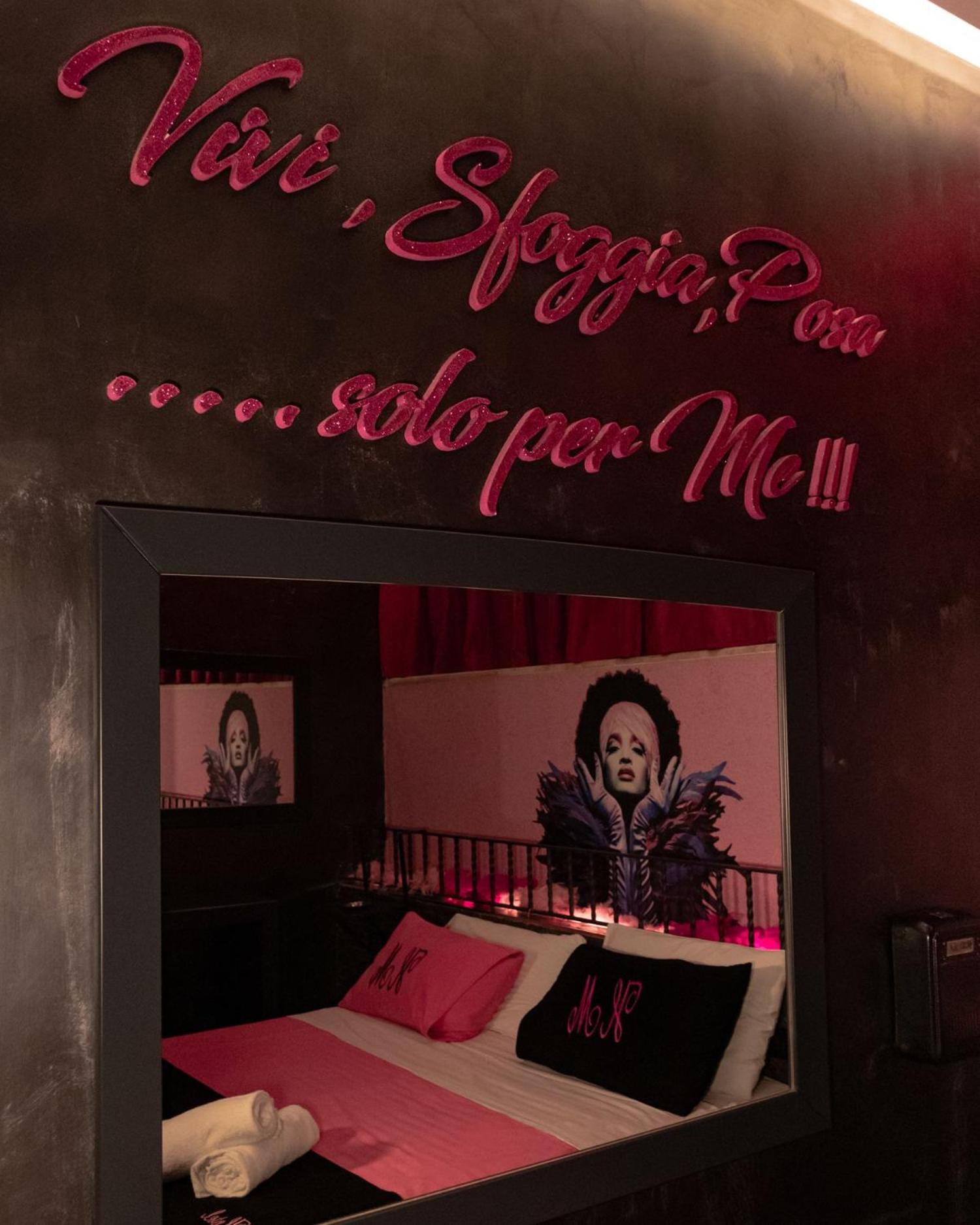 Deluxe Room - Photo 3
