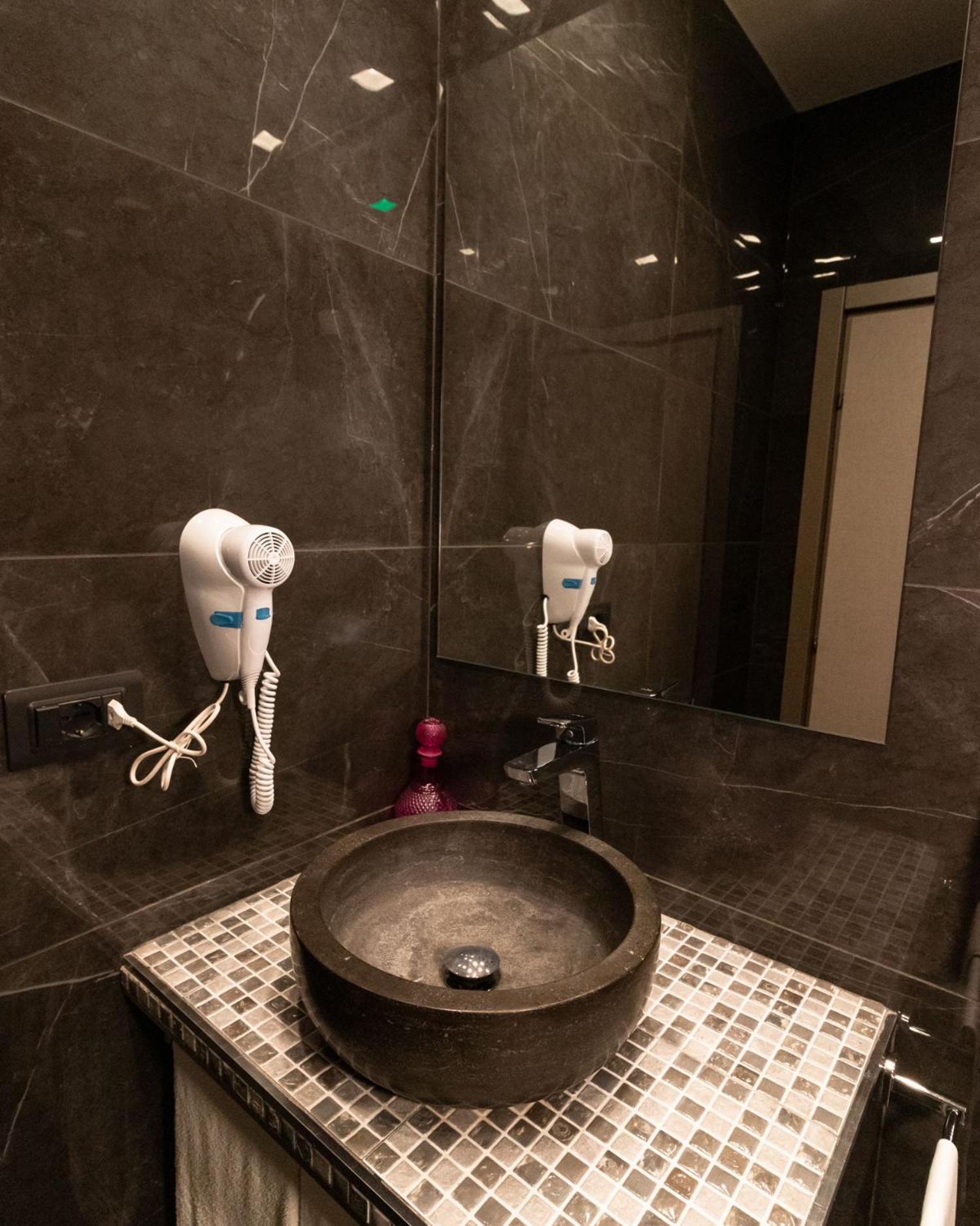 Deluxe Room - Photo 2