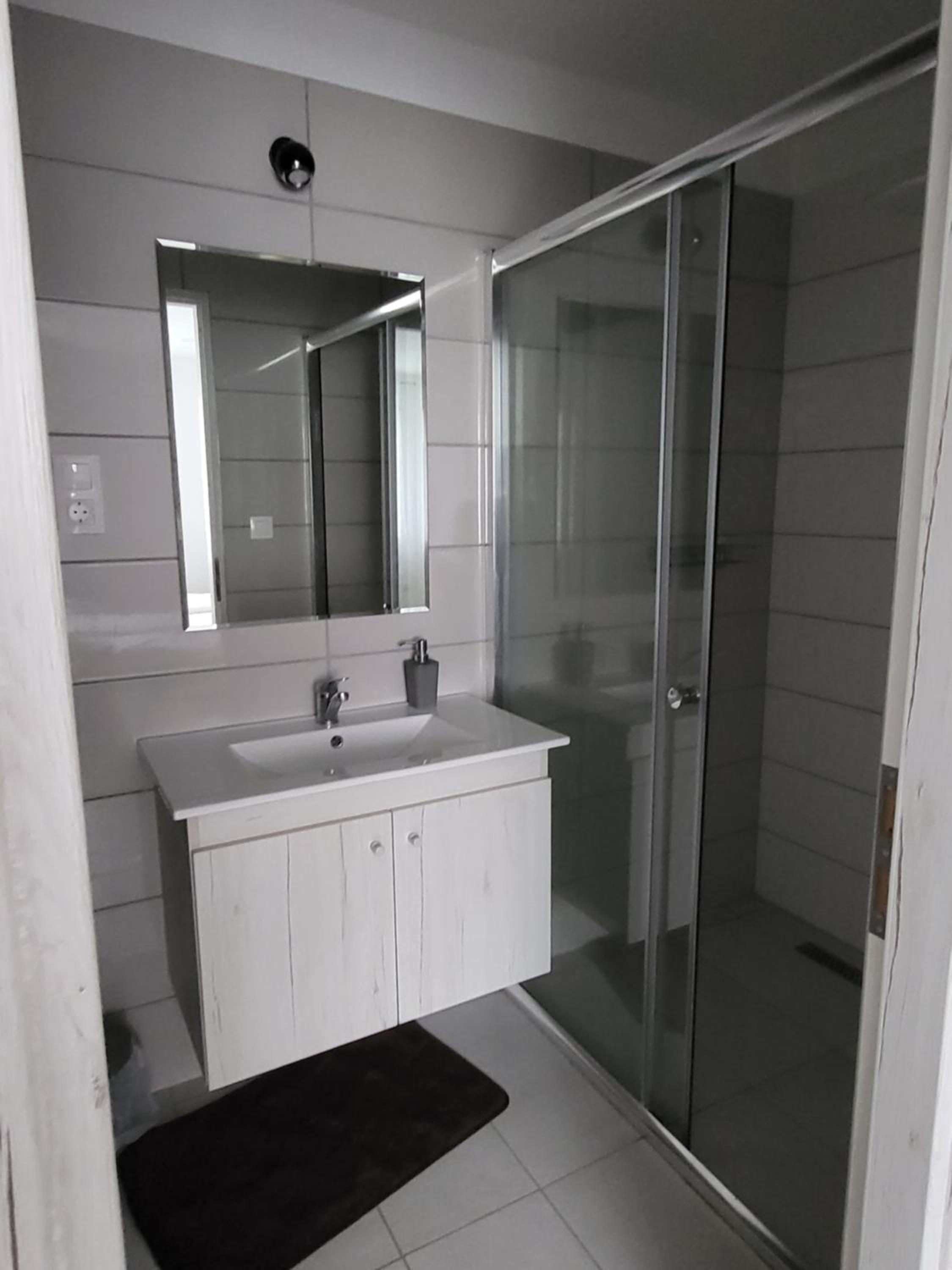 Two-Bedroom Apartment - Photo 5