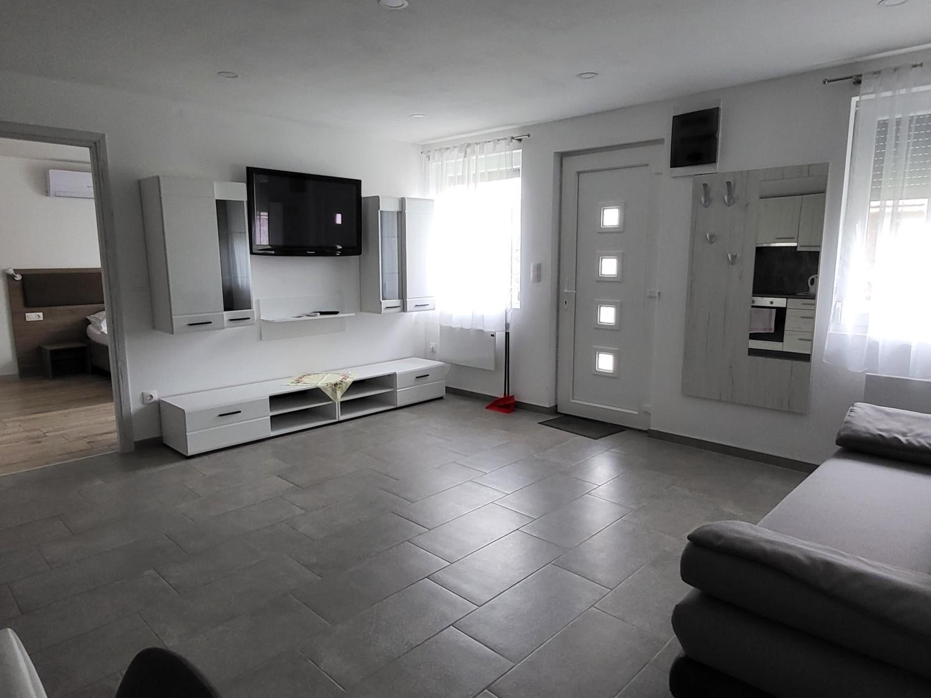 Two-Bedroom Apartment - Photo 7