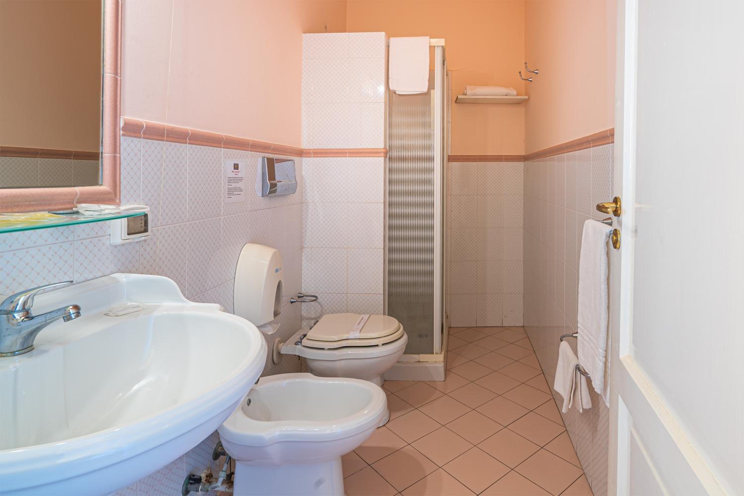 Superior Triple Room - Photo 4