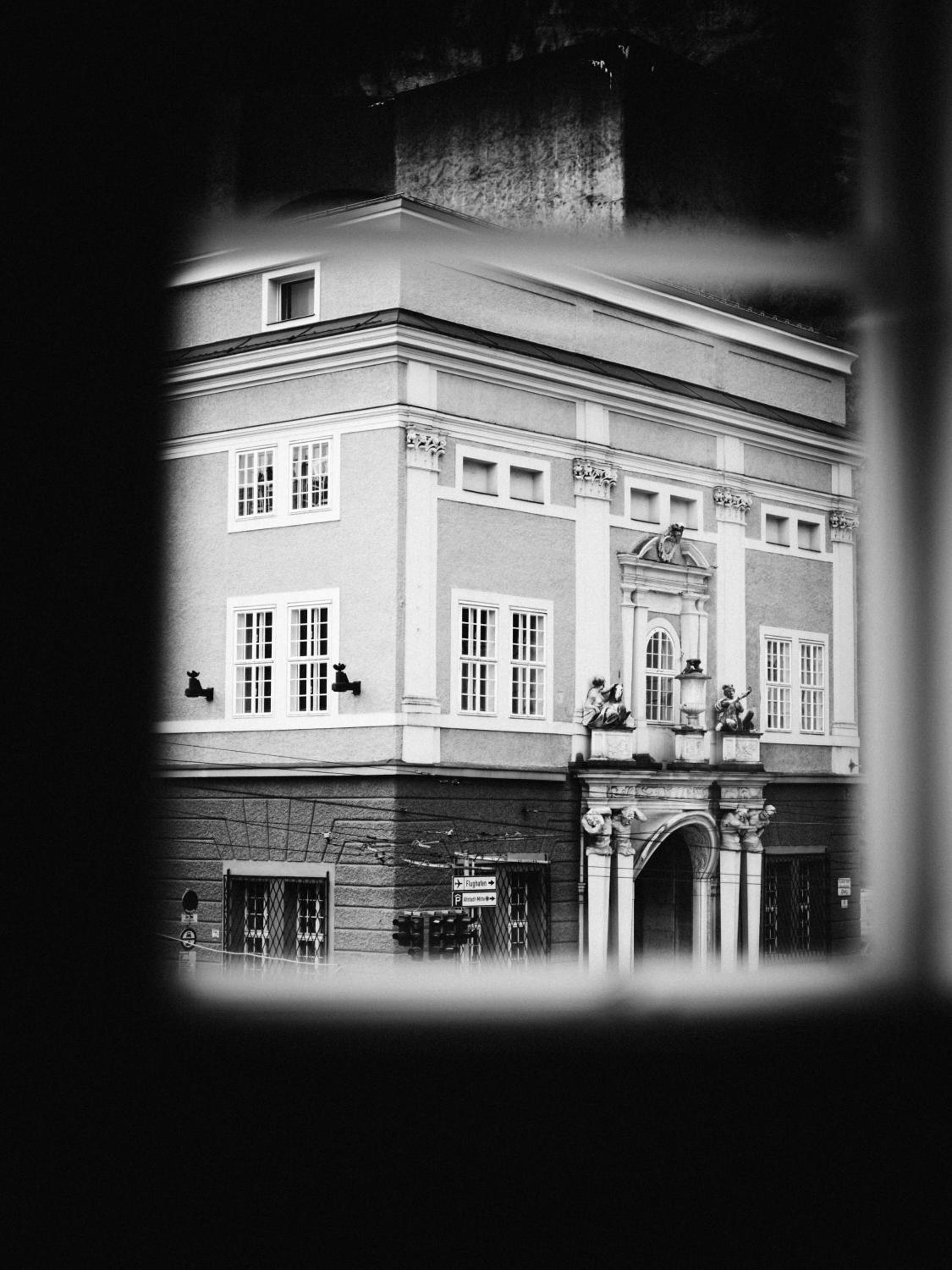 Suite - Photo 10