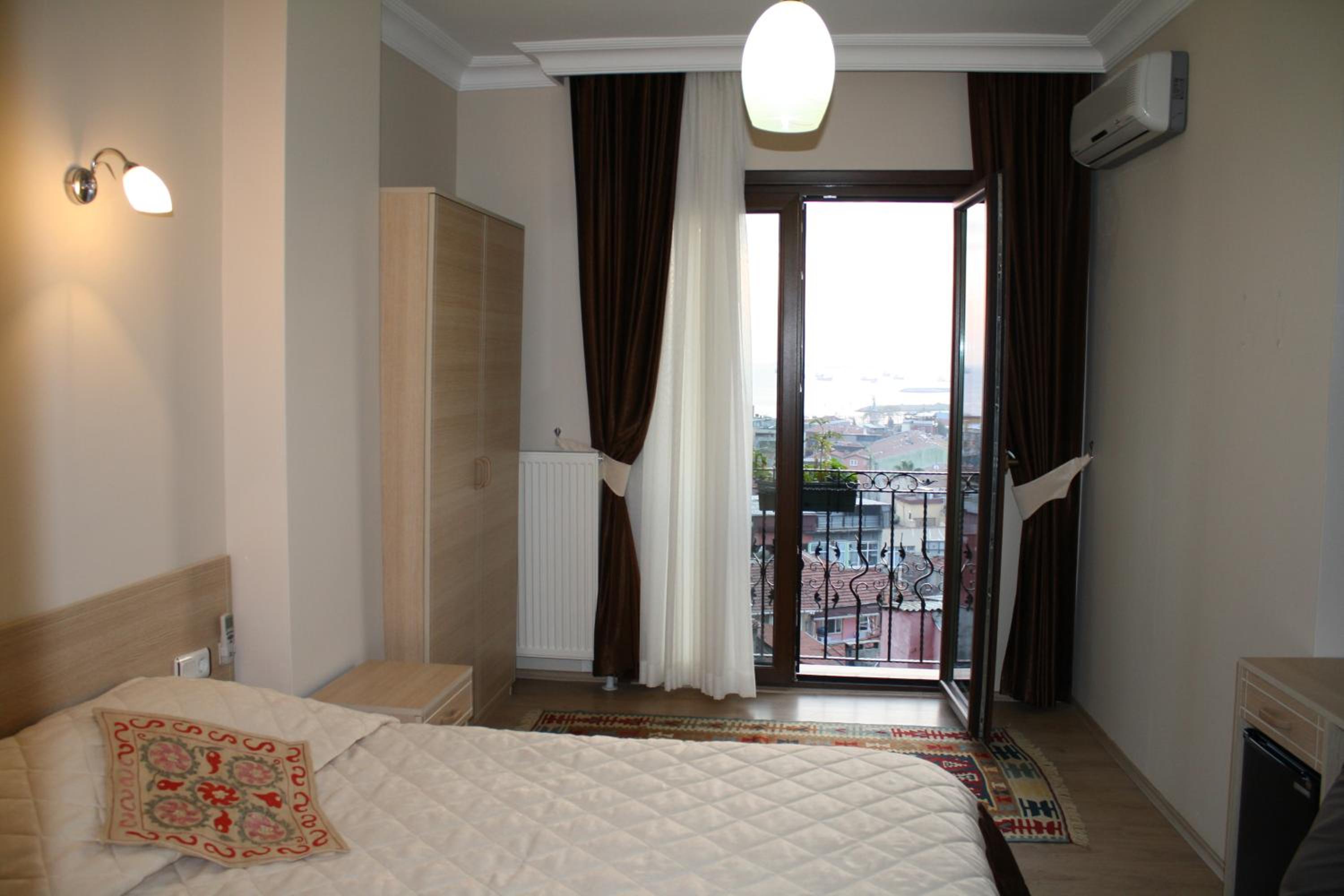 Double Room with Sea View photo 1