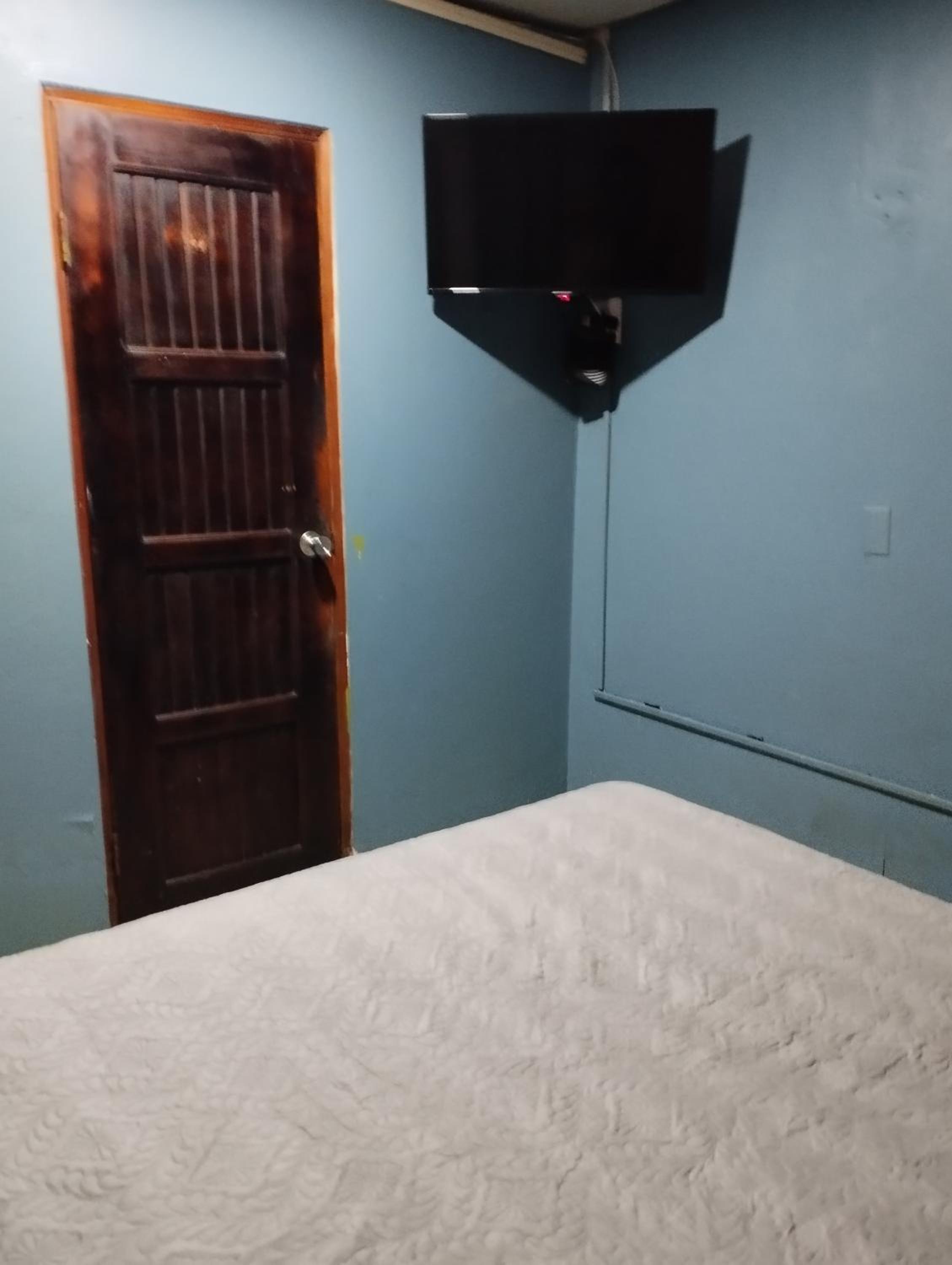 Queen Room photo 2