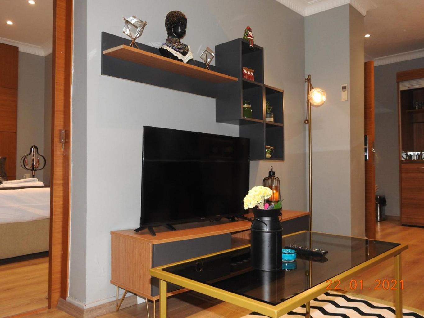 One-Bedroom Suite photo 1