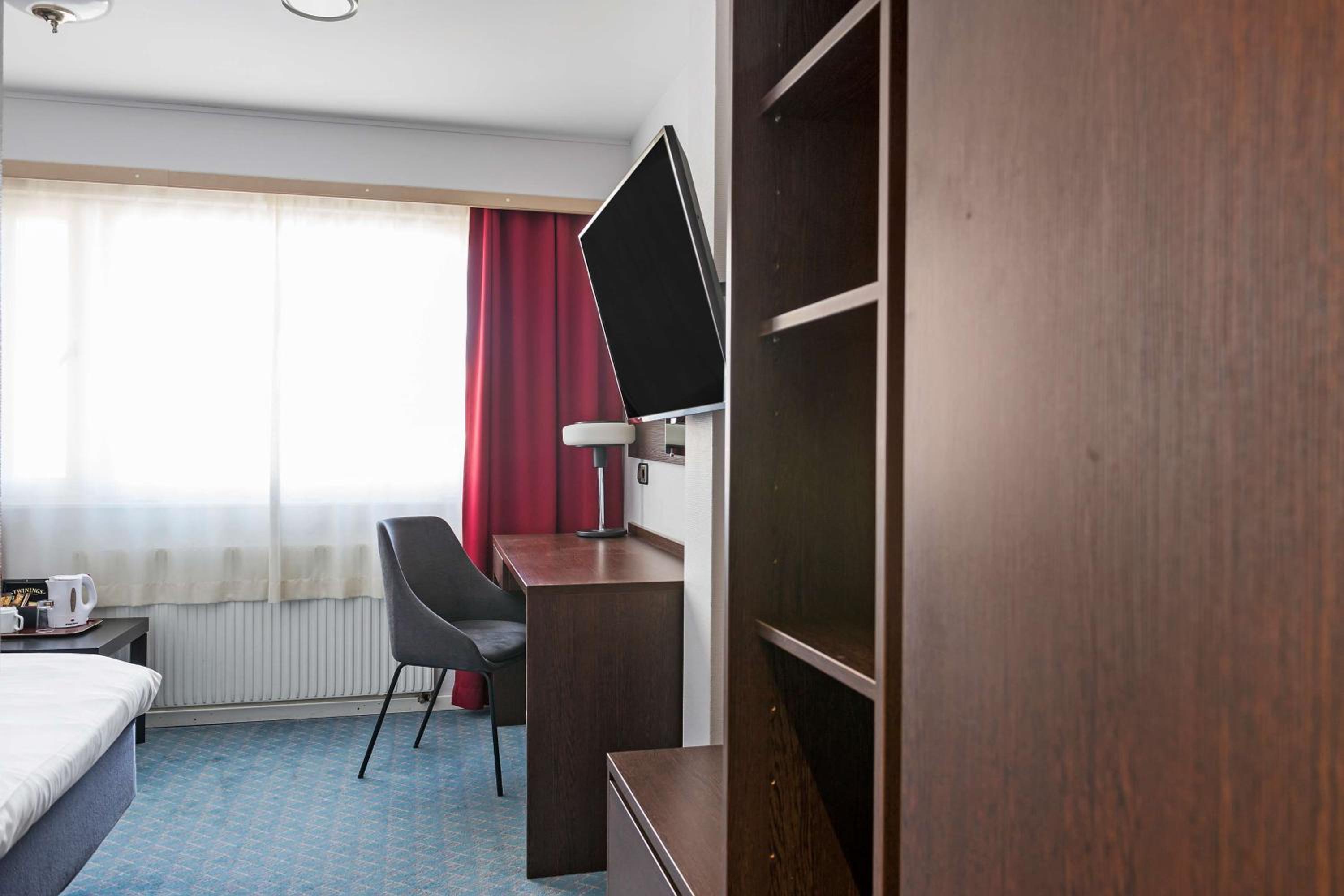 Economy Double Room - Non-Smoking photo 1