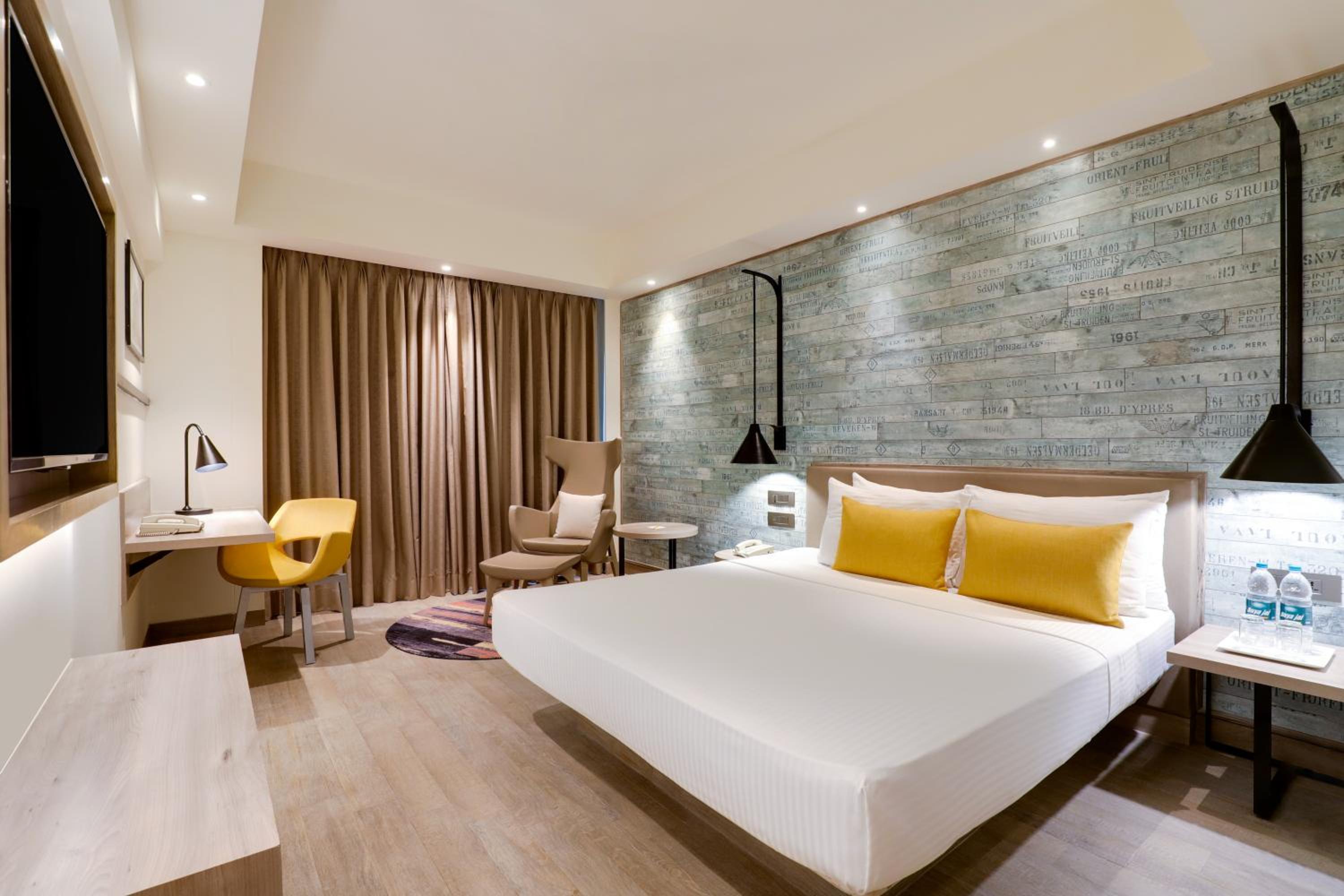 Deluxe Room - Photo 2