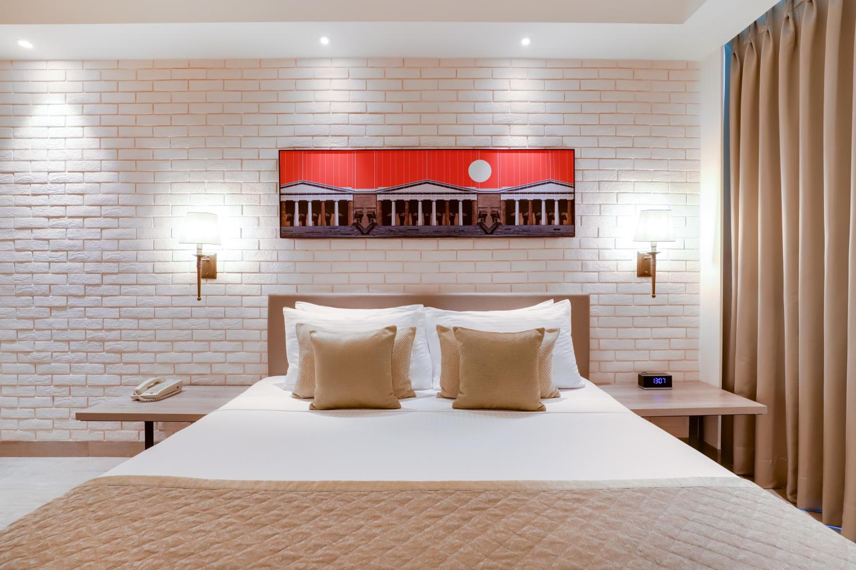 Studio Suite - Photo 3