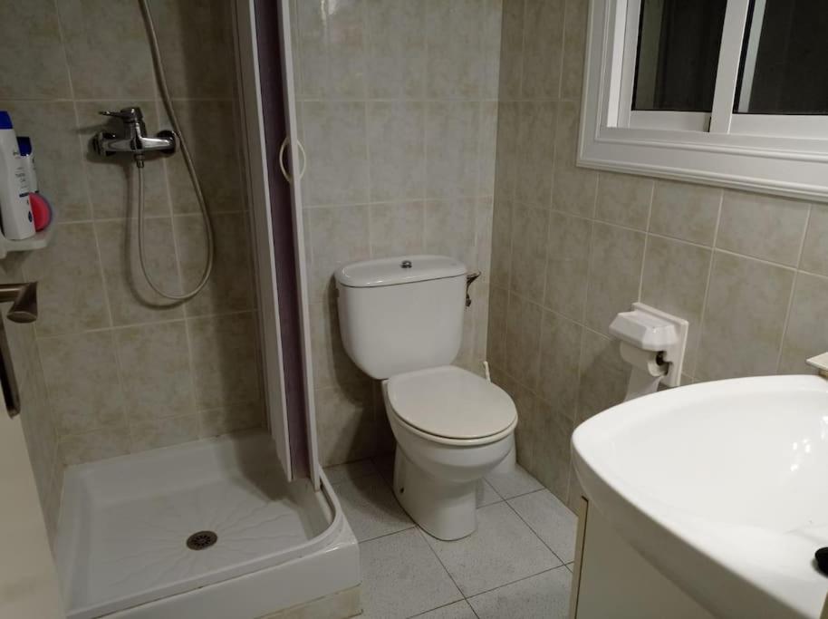 Three-Bedroom Apartment photo 3