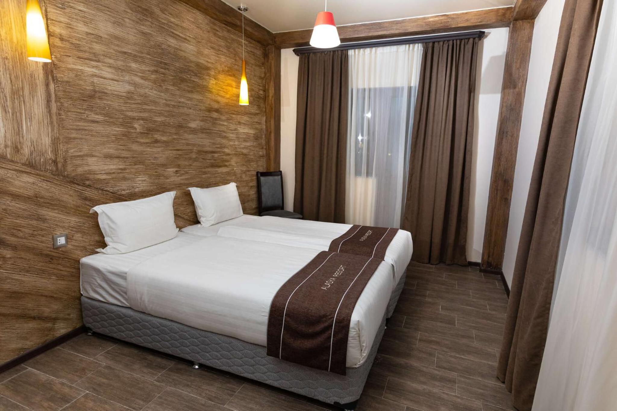 Deluxe Double or Twin Room with Balcony