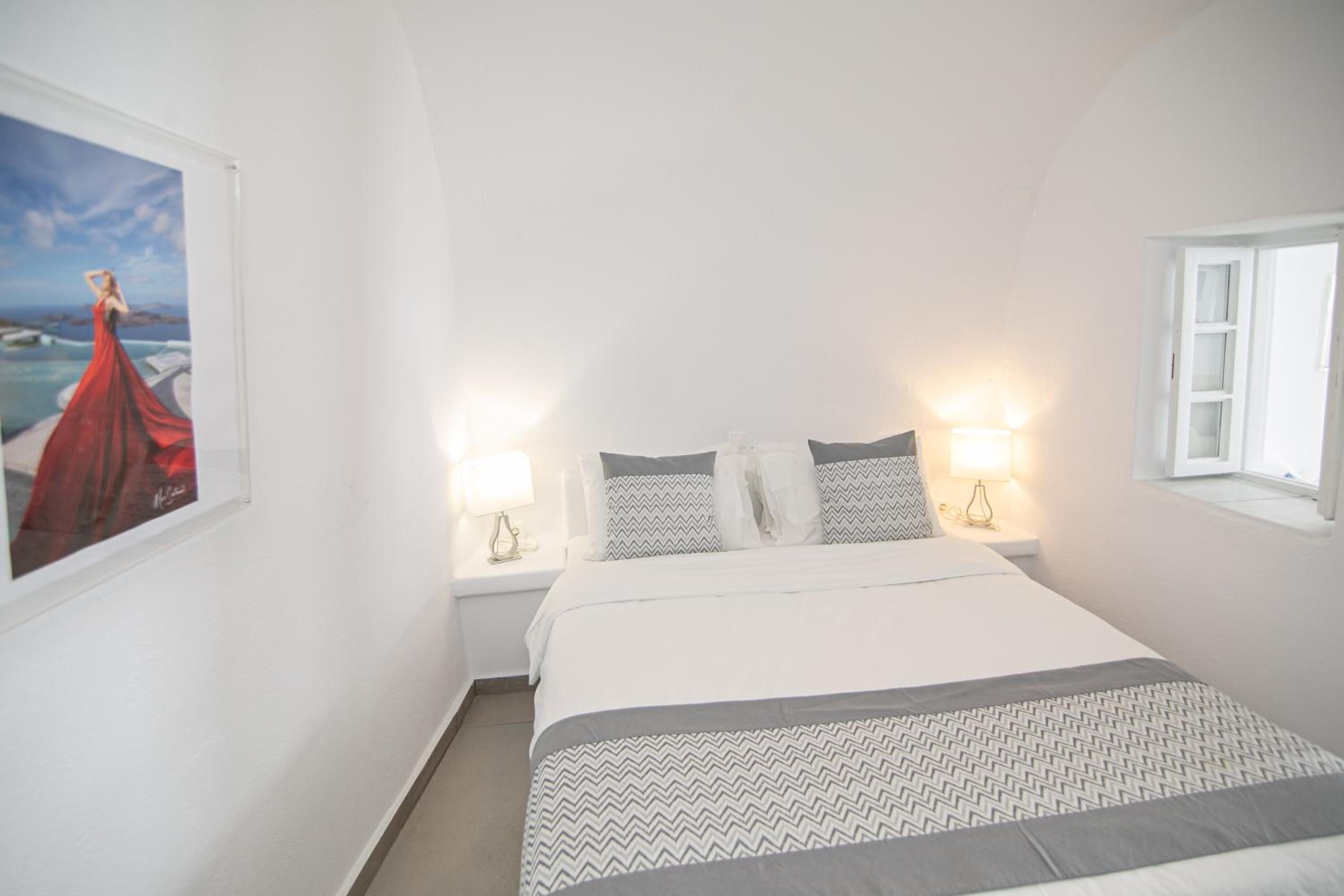 Family Cave Suite with Caldera and Sea View photo 1