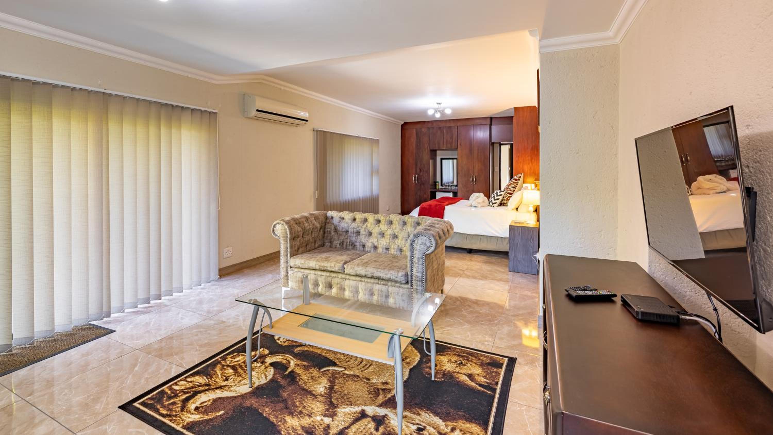Deluxe Queen Room photo 1