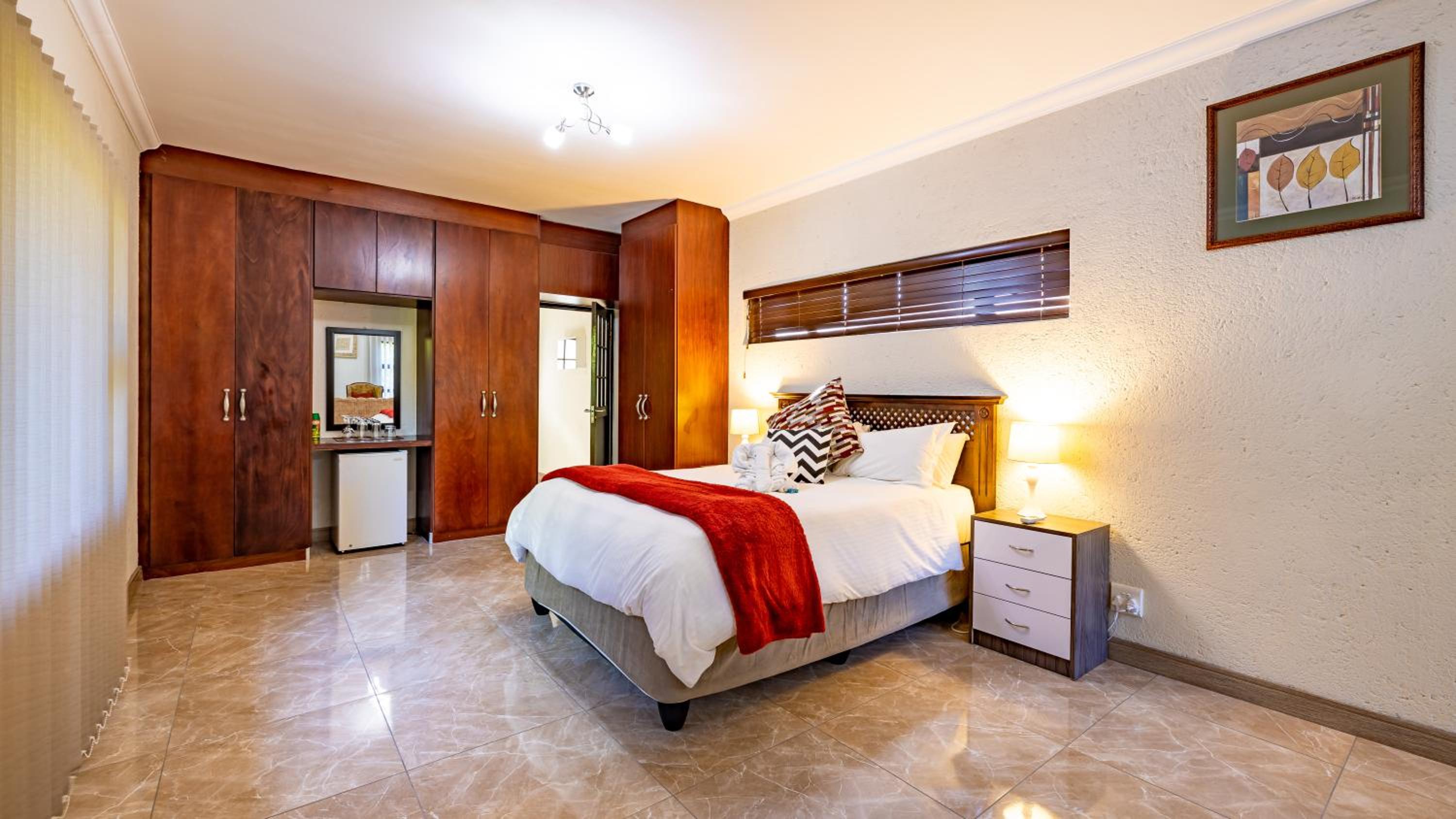 Deluxe Queen Room photo 3