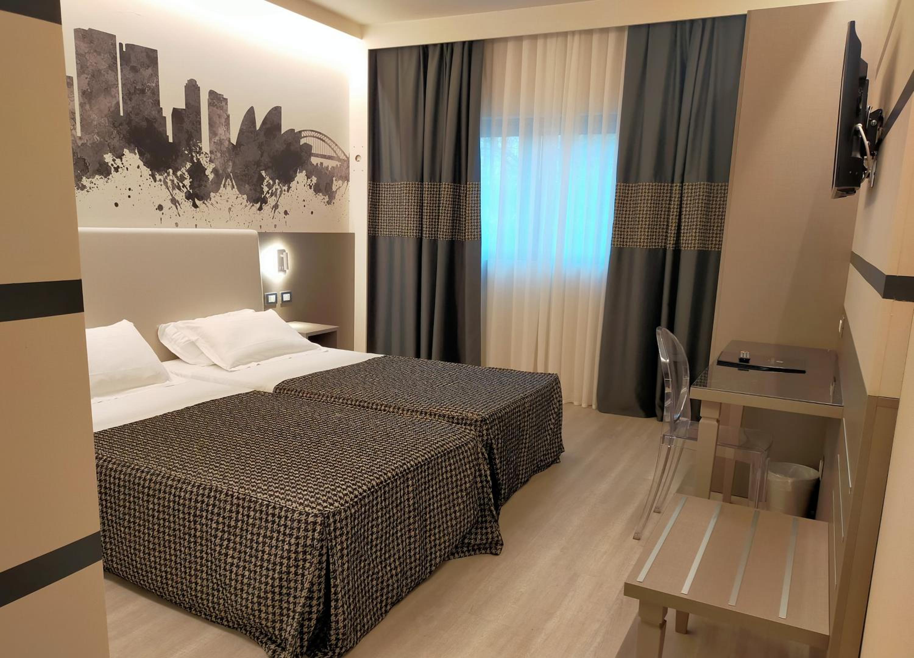 Deluxe Twin Room - Photo 5