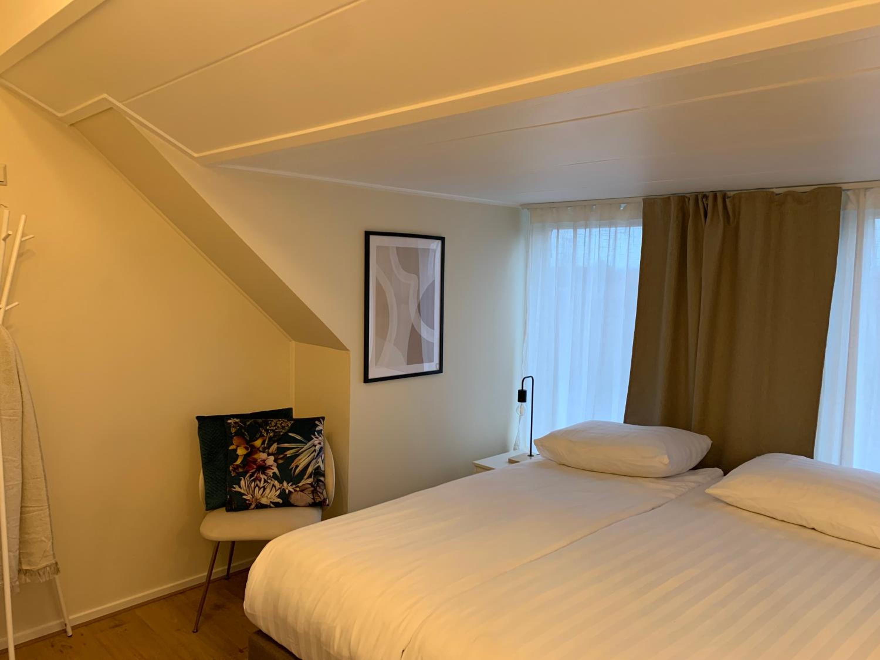 Standard Double Room with Shared Bathroom photo 1