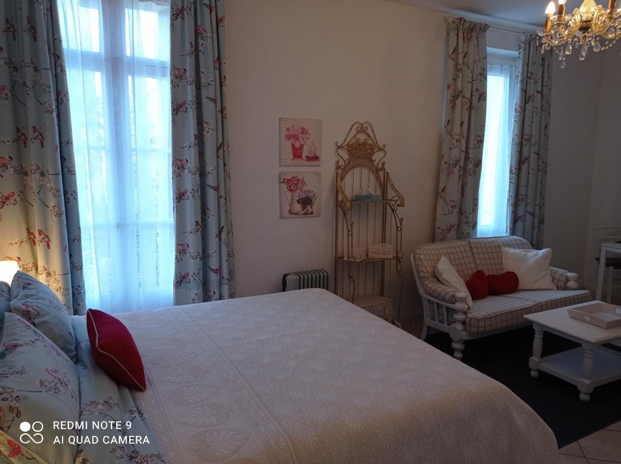 Studio Apartment photo 2