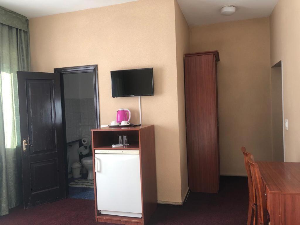 Twin Room - Photo 5