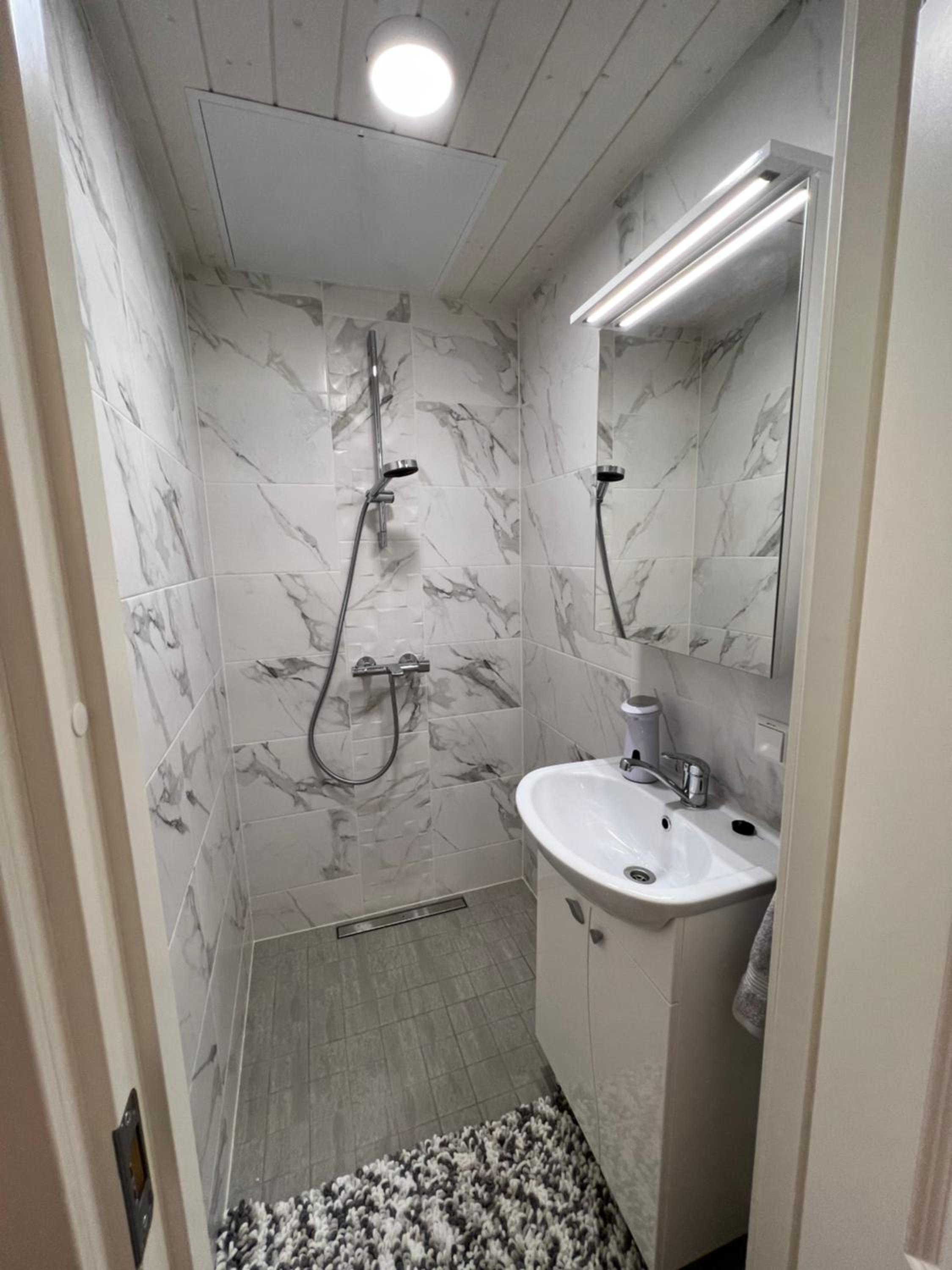 Deluxe Queen Room - Photo 4