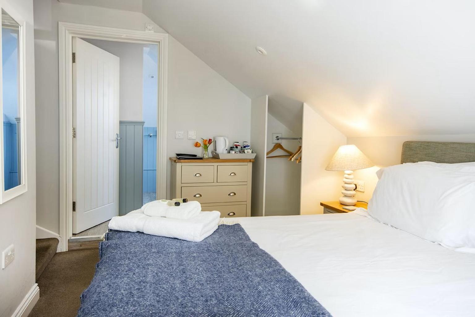 Deluxe Double Or Twin Room photo 1
