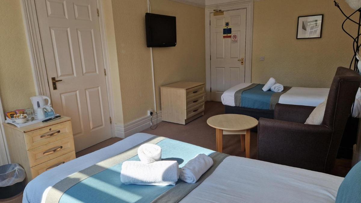 Standard Twin Room photo 3