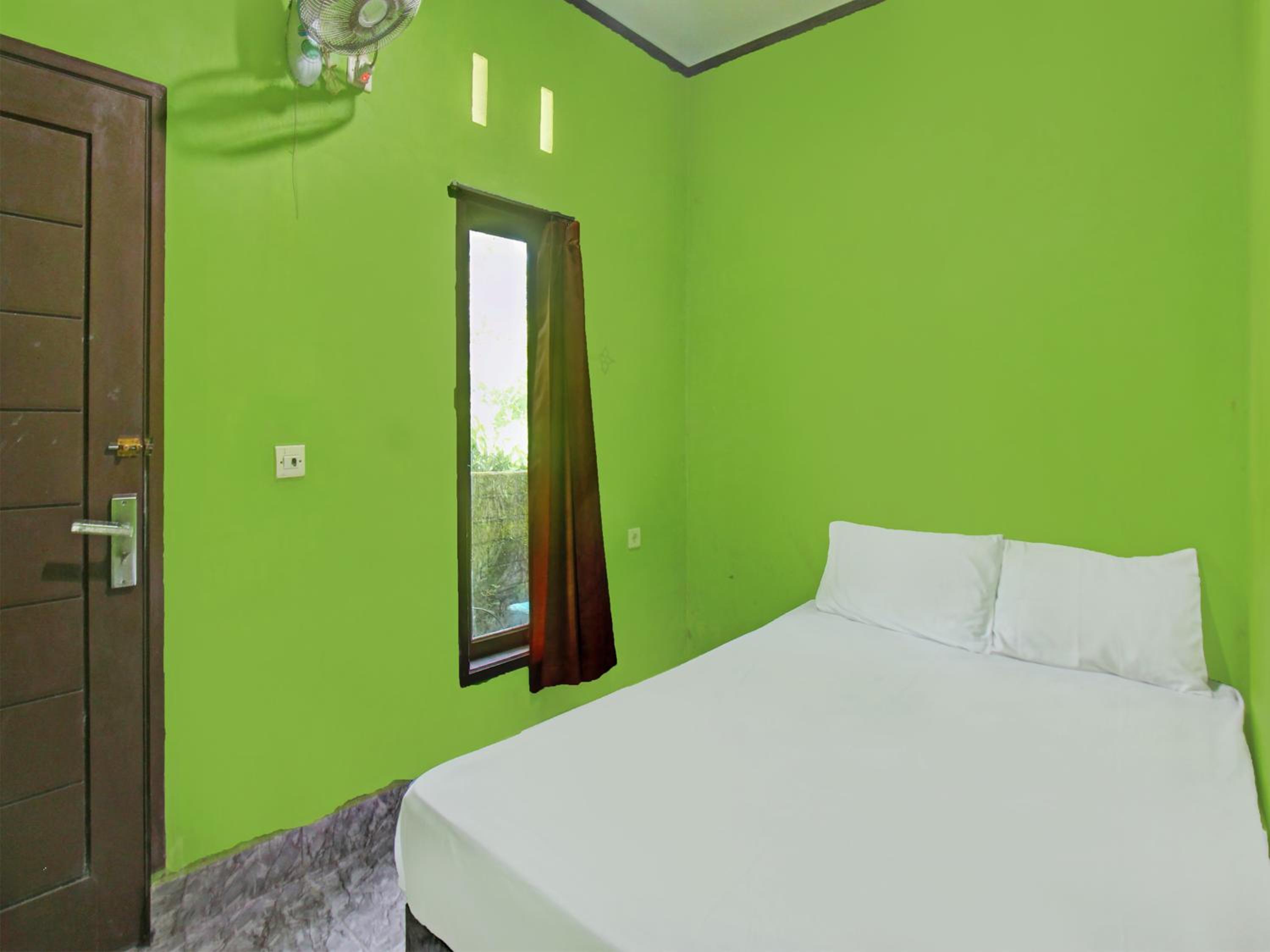 Budget Double Room photo 1