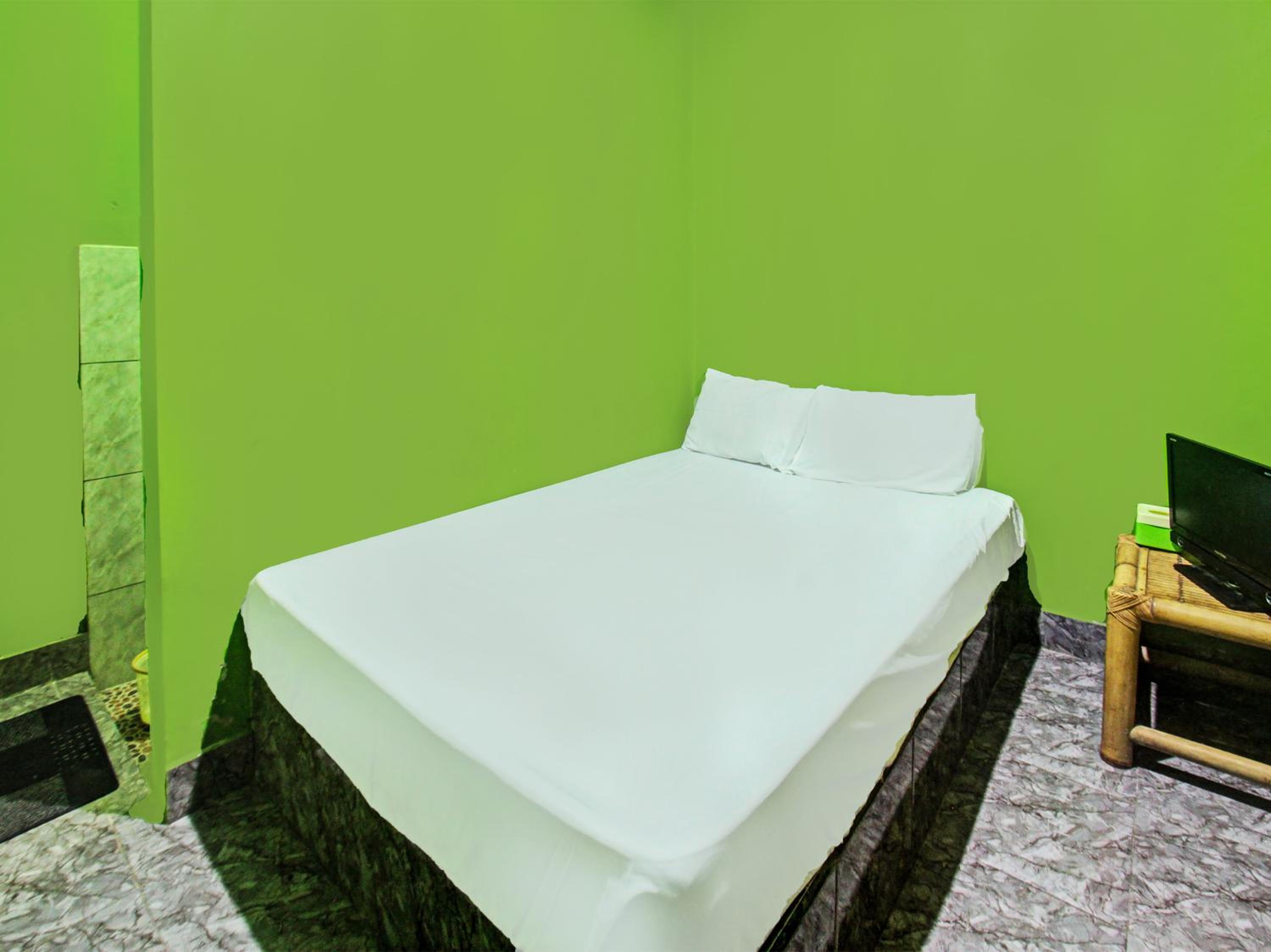 Budget Double Room photo 2