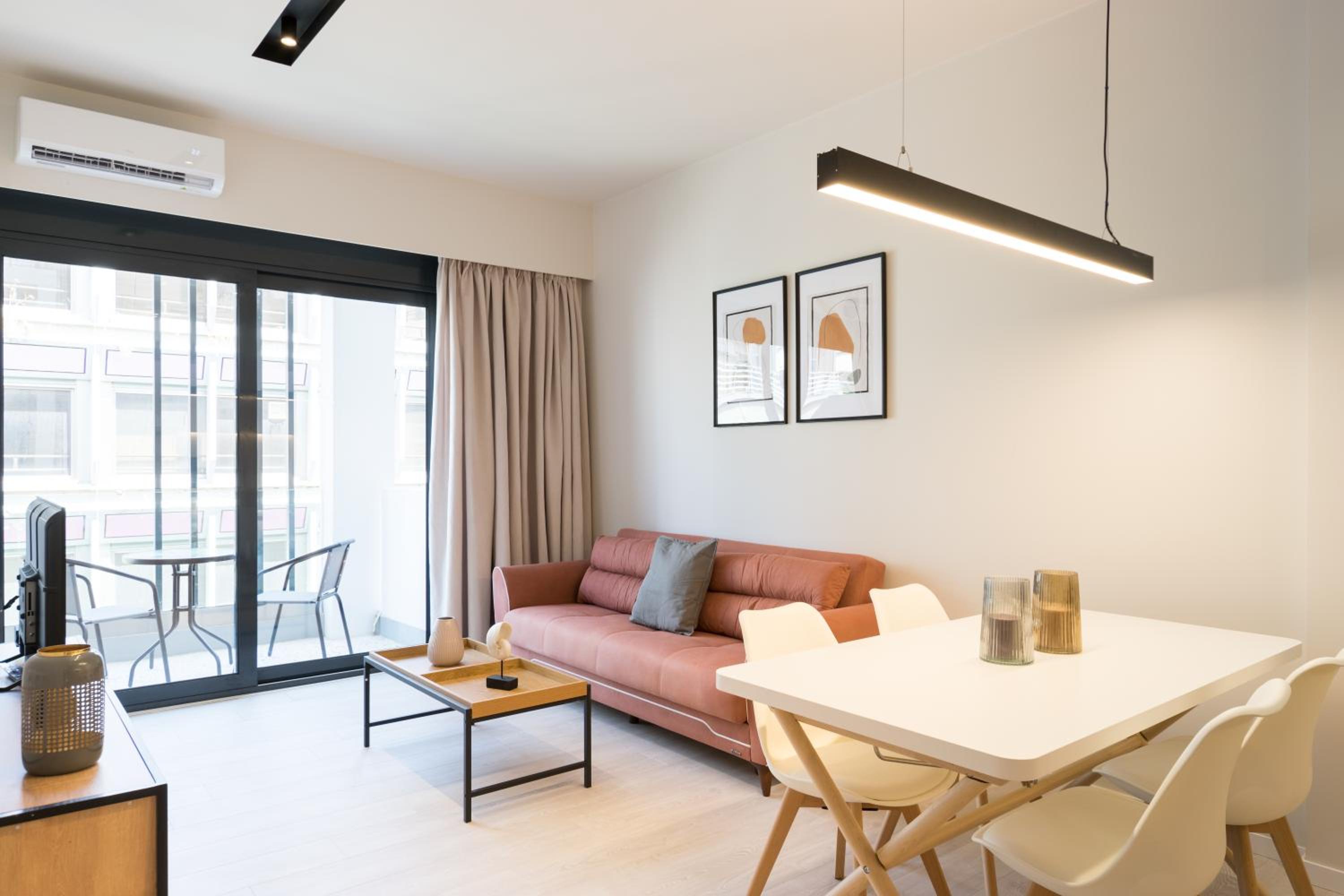 One-Bedroom Apartment