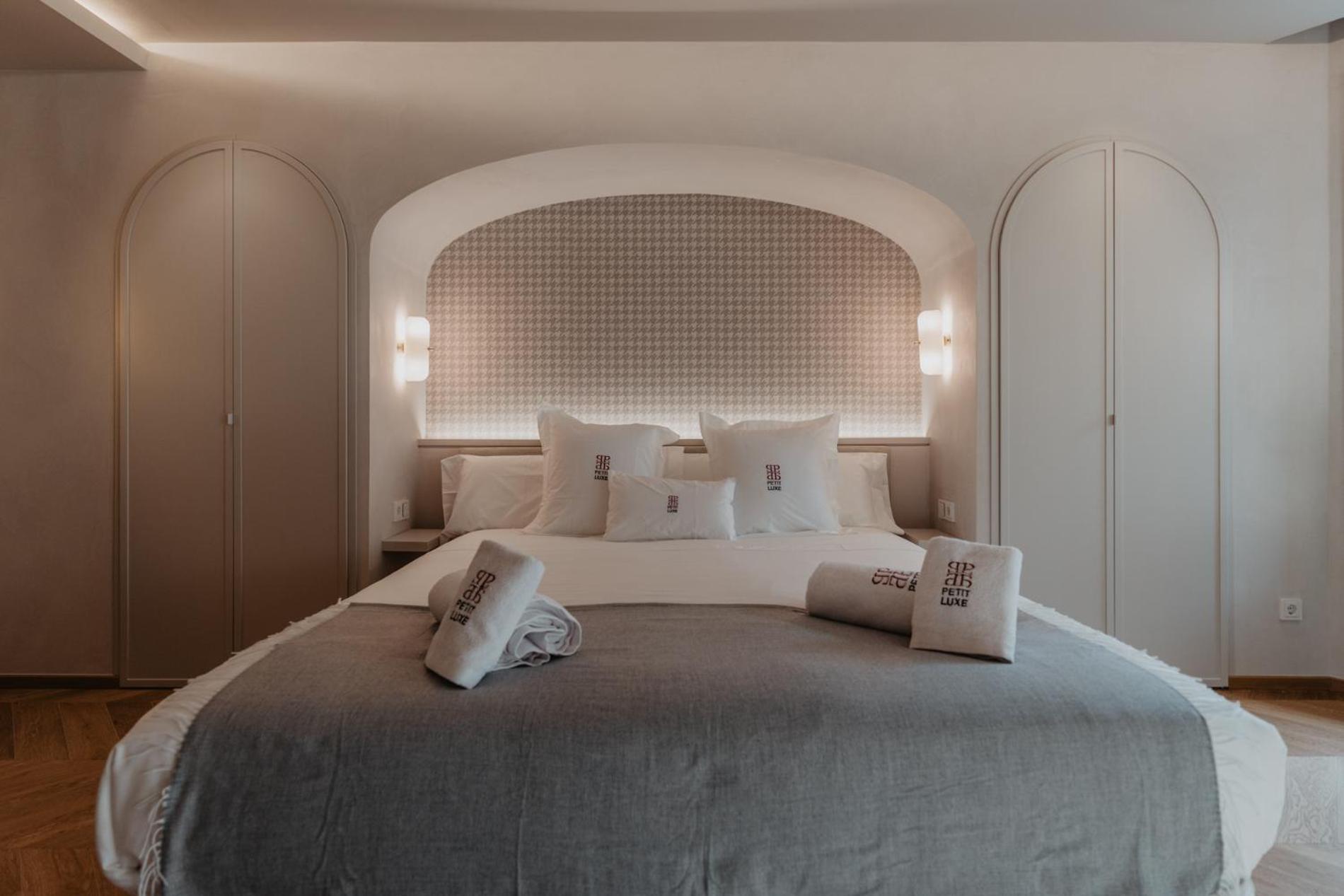 Junior Suite with Terrace - Photo 14