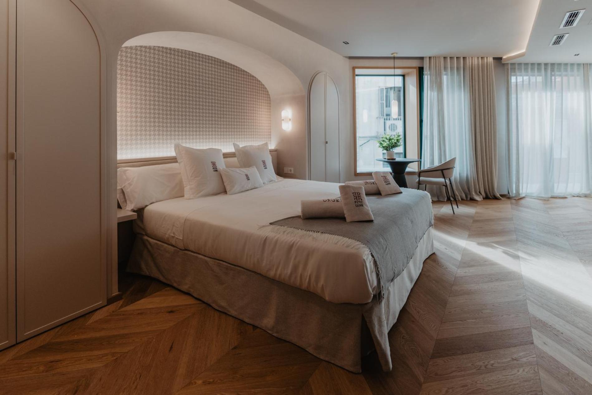 Junior Suite with Terrace - Photo 13