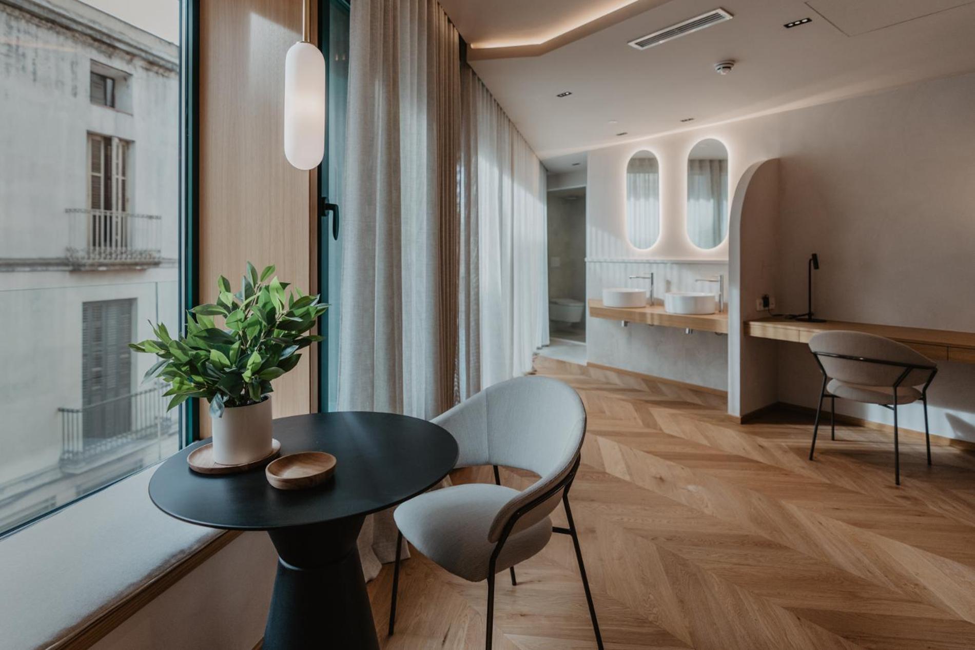 Junior Suite with Terrace - Photo 18