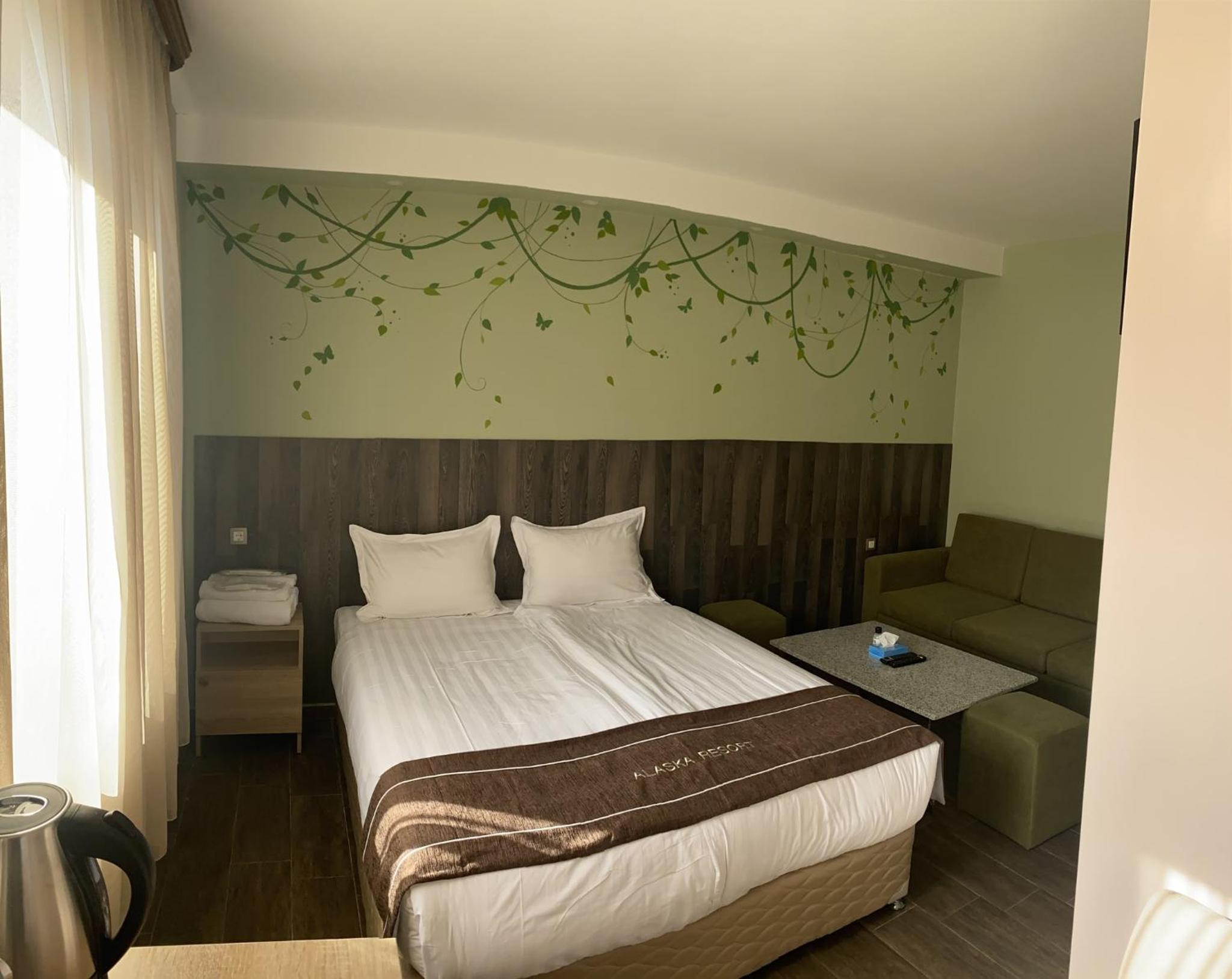 Deluxe Family Room