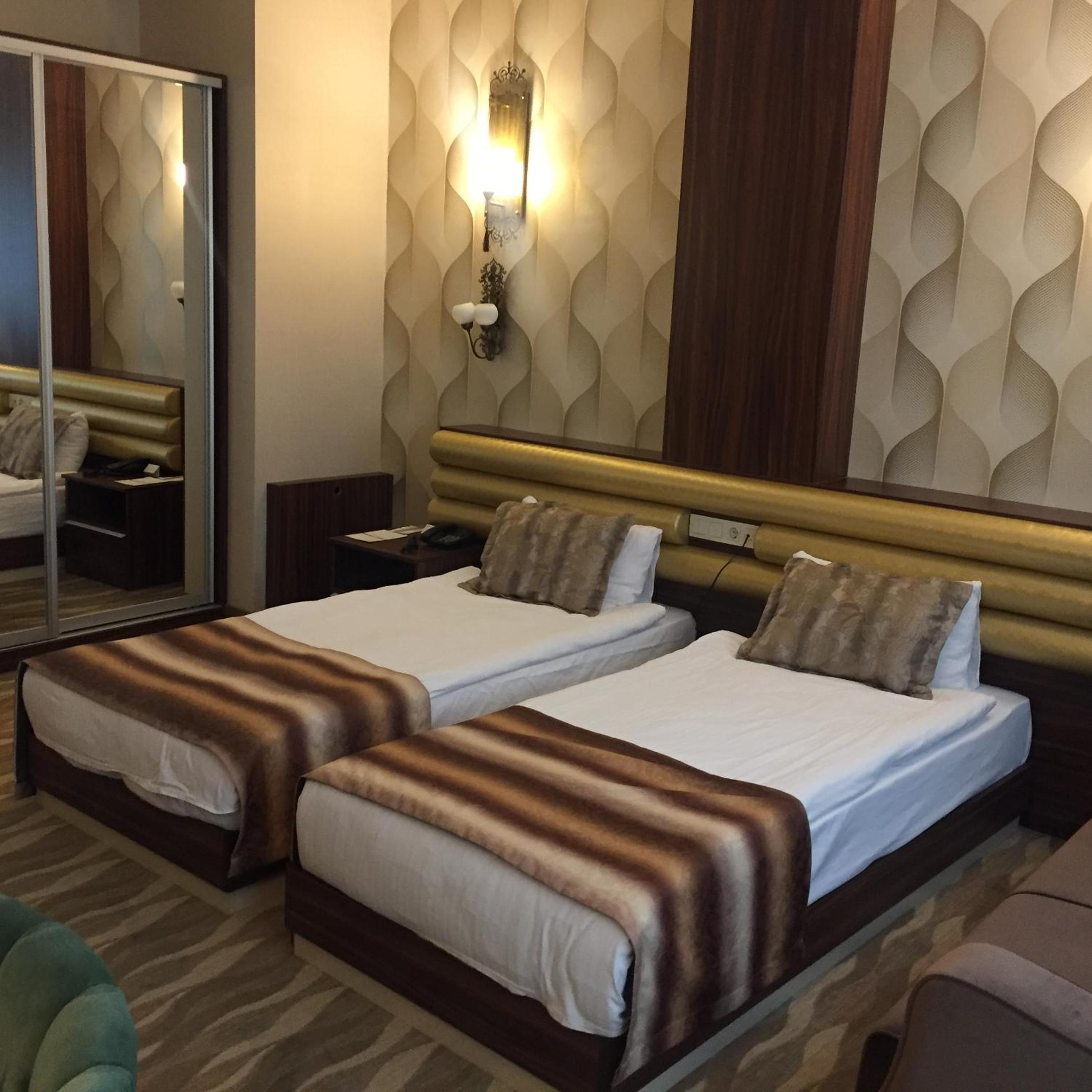 Standard Double or Twin Room - Photo 4