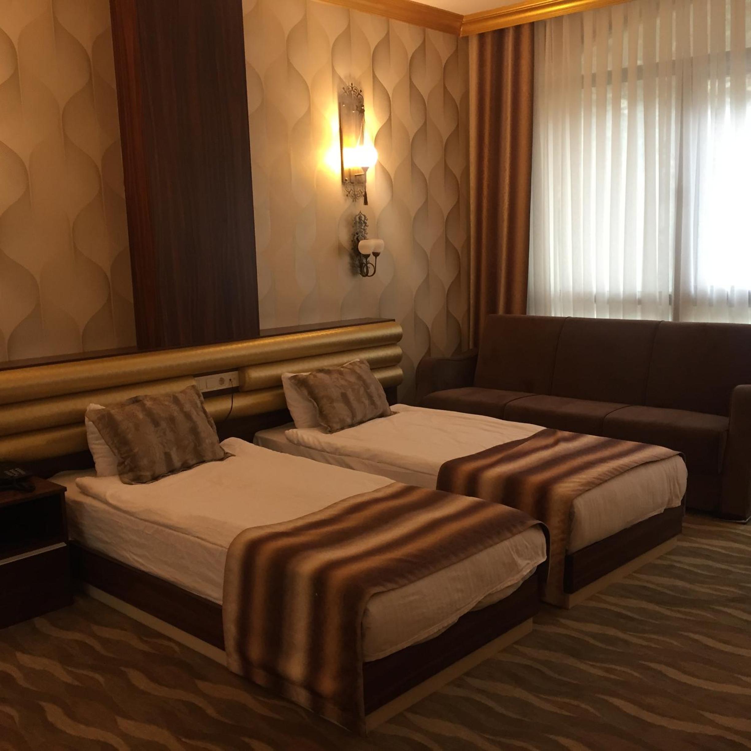 Standard Double or Twin Room - Photo 5