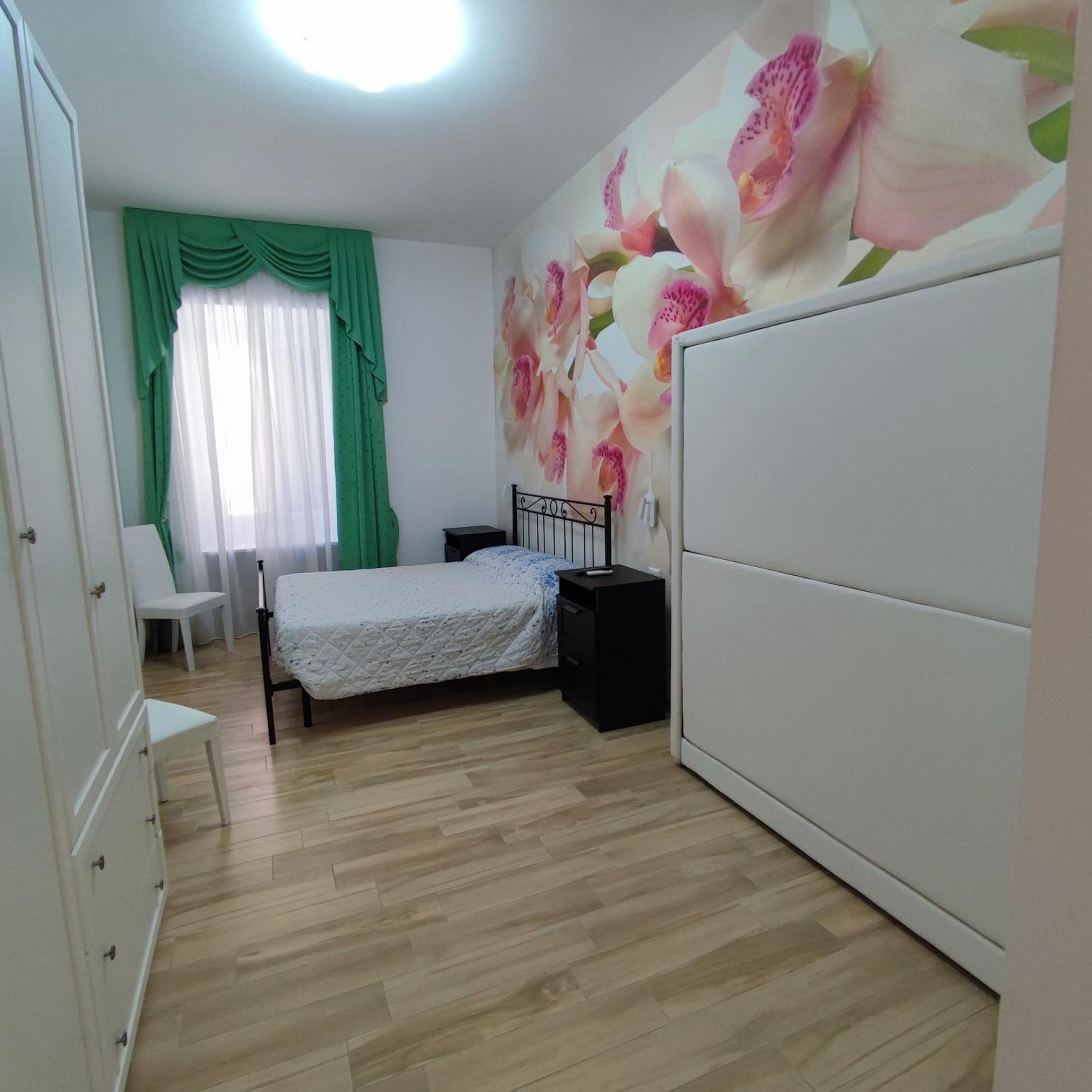 Quadruple Room with Private Bathroom photo 2