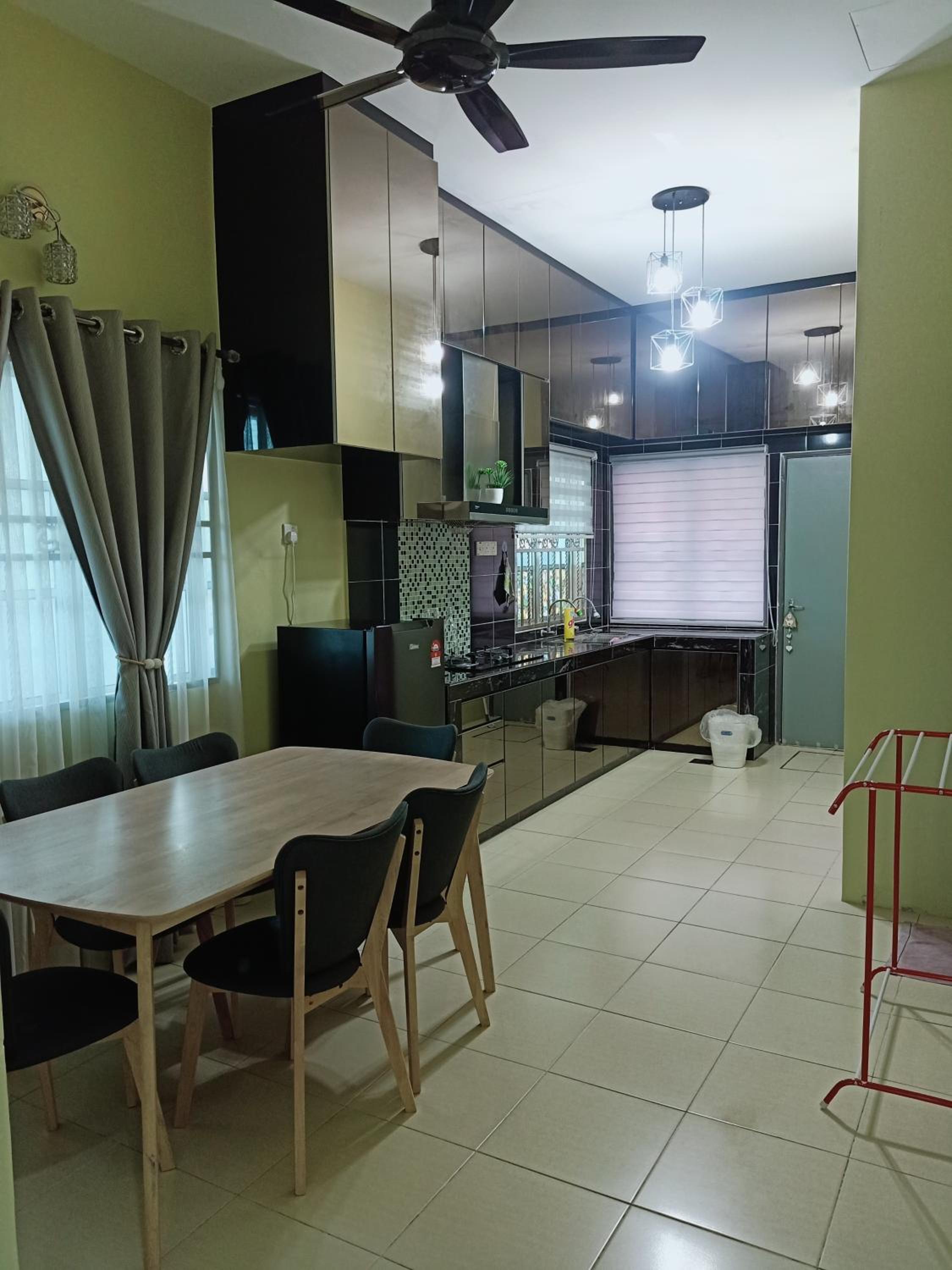 Three-Bedroom House photo 1