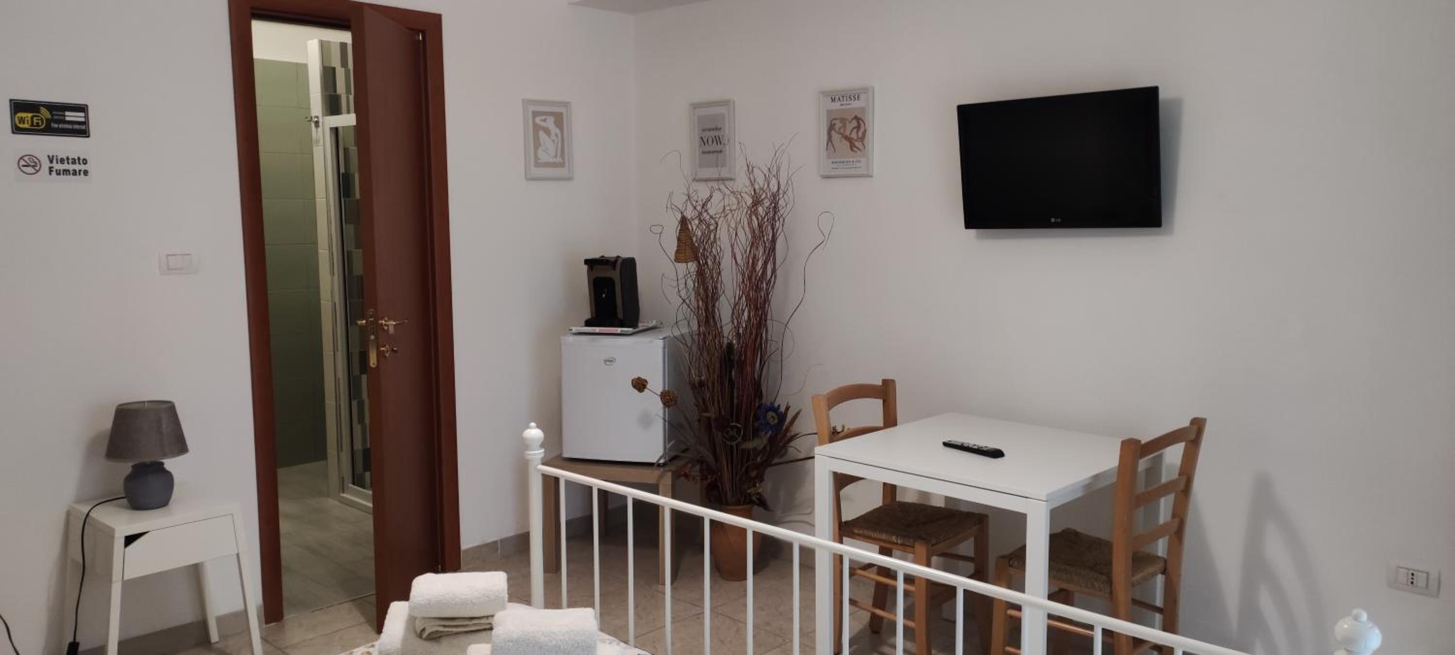 Double Room with Private Bathroom photo 3