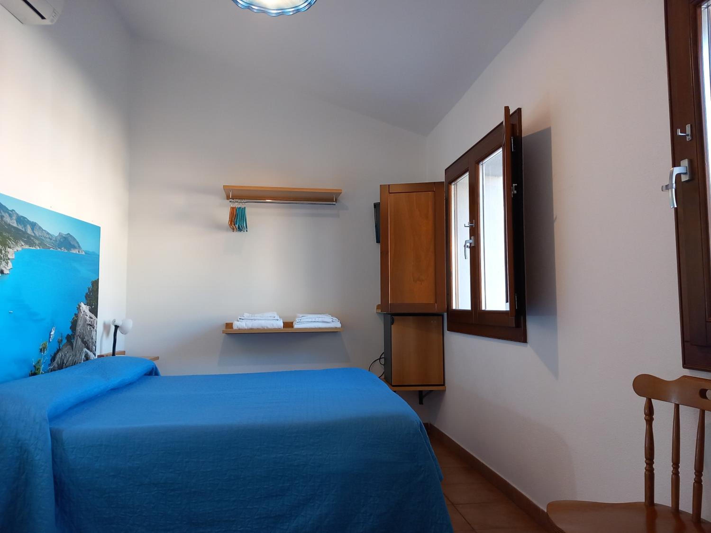 Double or Twin Room with Private Bathroom